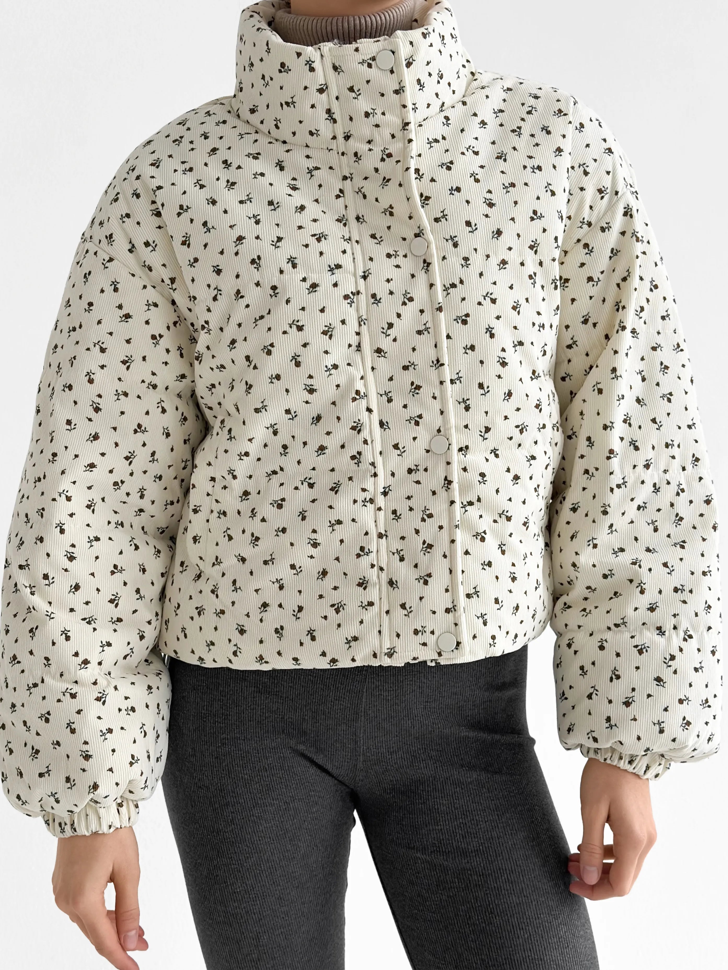 Velvet jacket with floral collar, milky onesize