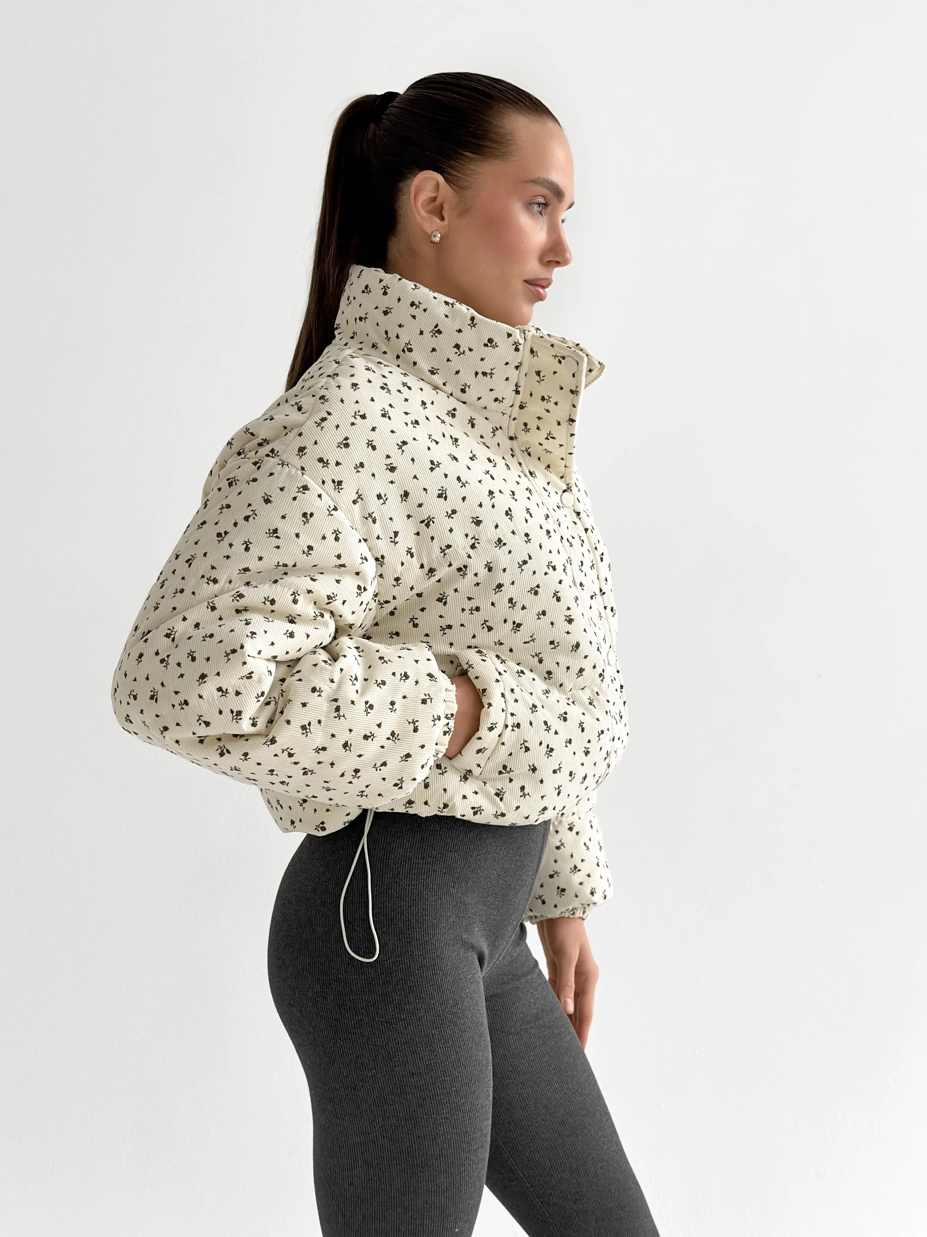 Velvet jacket with floral collar, milky onesize