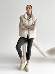 Puff quilted vest with a cream belt