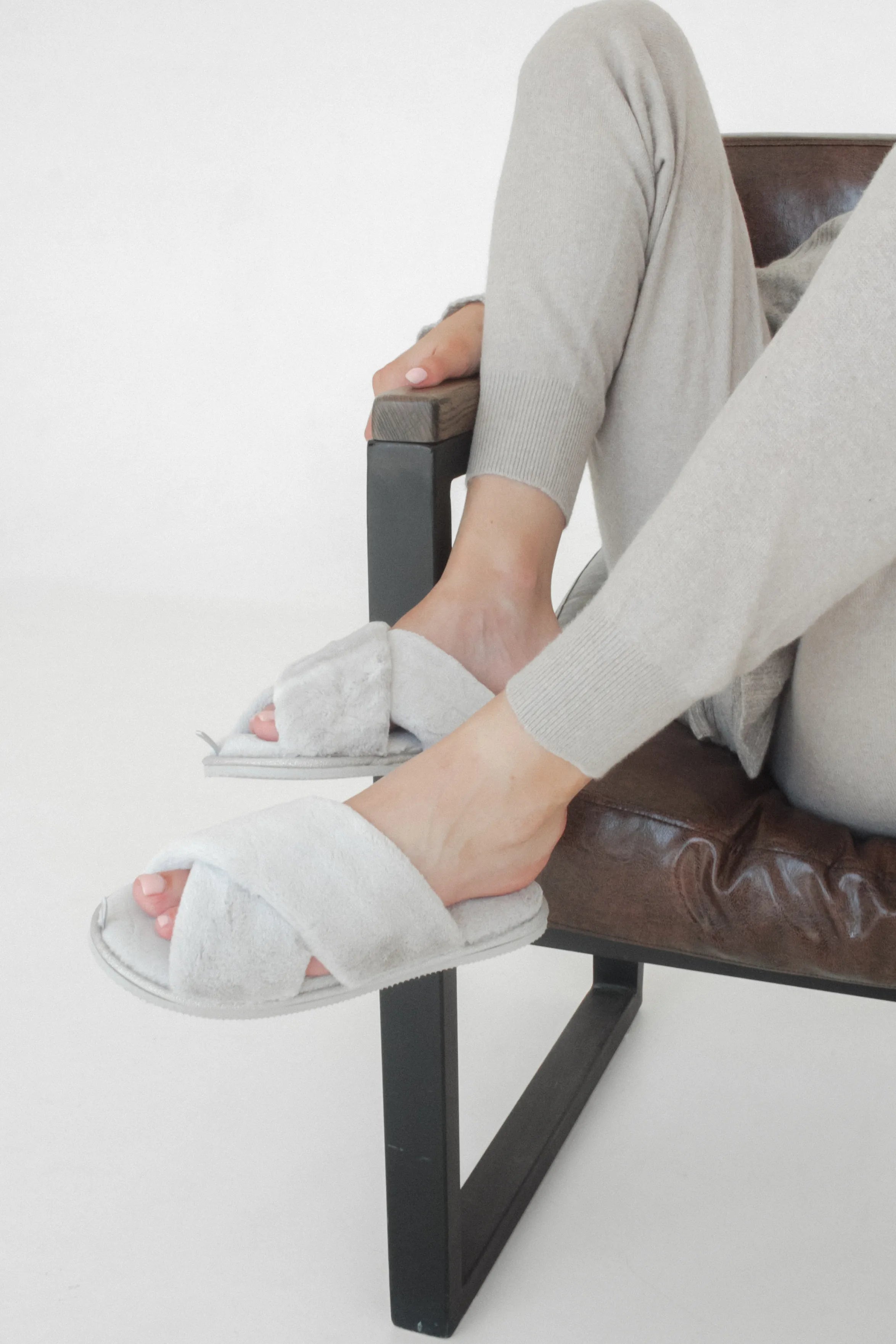 Women's slippers HS-LUX fur gray