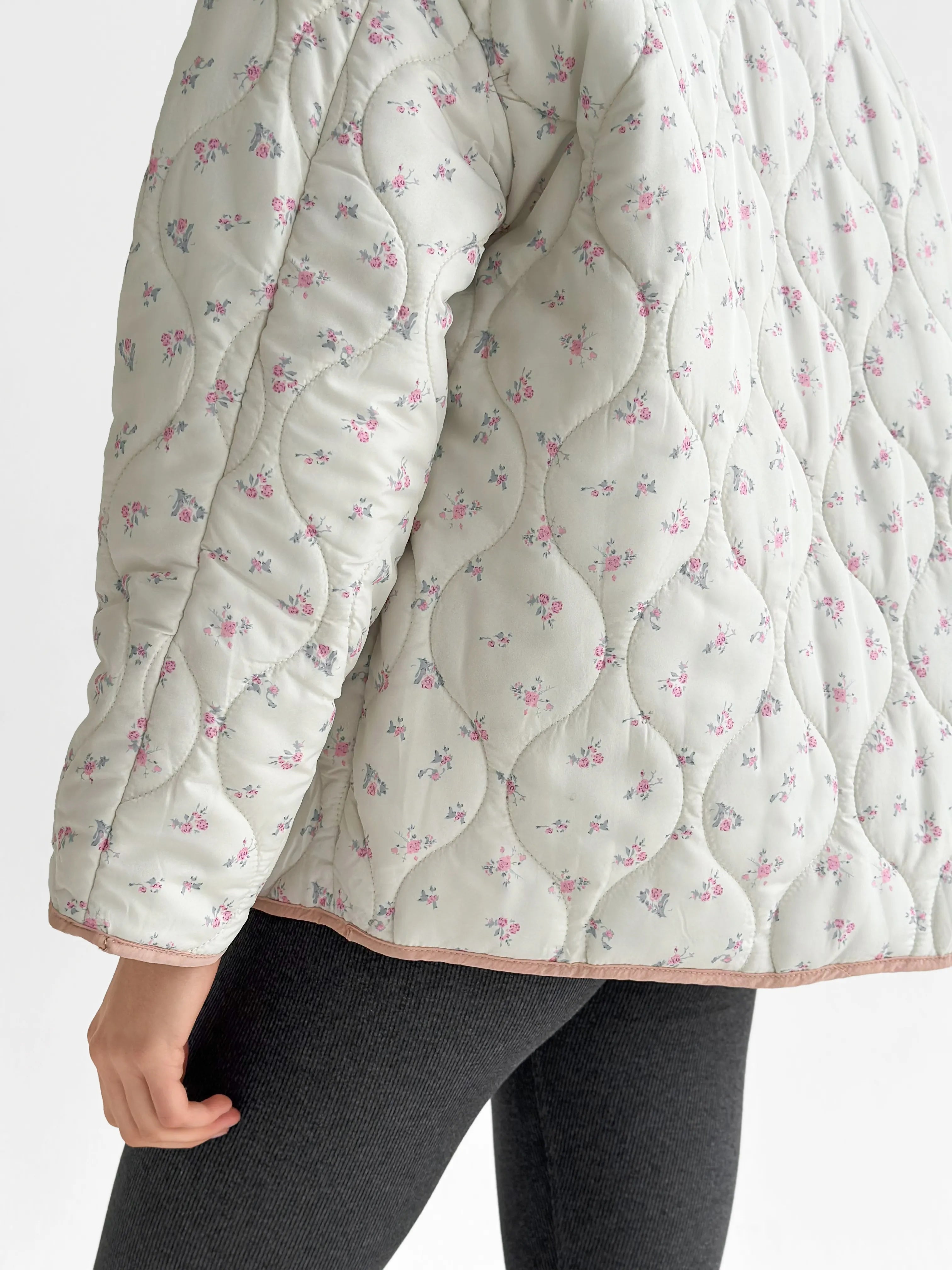 Quilted jacket with a flower, white, onesize