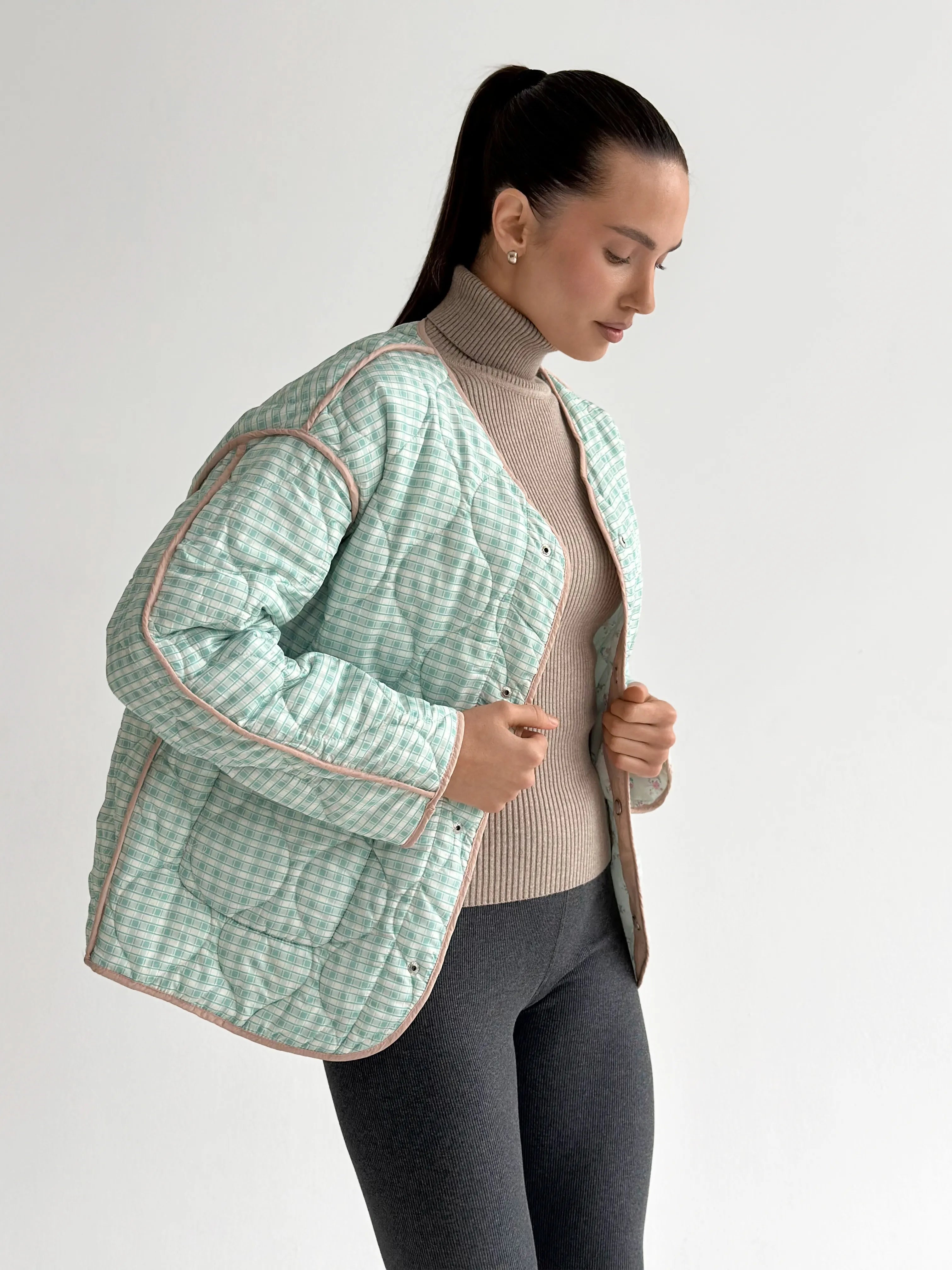 Quilted jacket with a flower, white, onesize