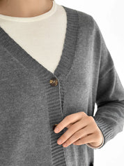 Knitted cardigan elongated with buttons graphite