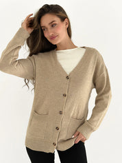 Knitted cardigan elongated with buttons beige