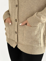 Knitted cardigan elongated with buttons beige