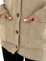 Knitted cardigan elongated with buttons beige