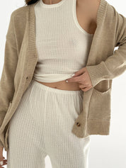 Knitted cardigan elongated with buttons beige