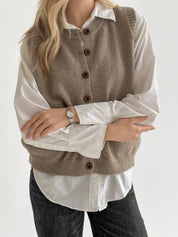 Knitted vest with buttons beige