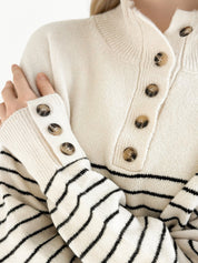 Wool sweater with striped collar