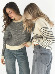 Wool sweater with striped collar