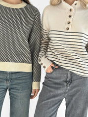 Wool sweater with striped collar