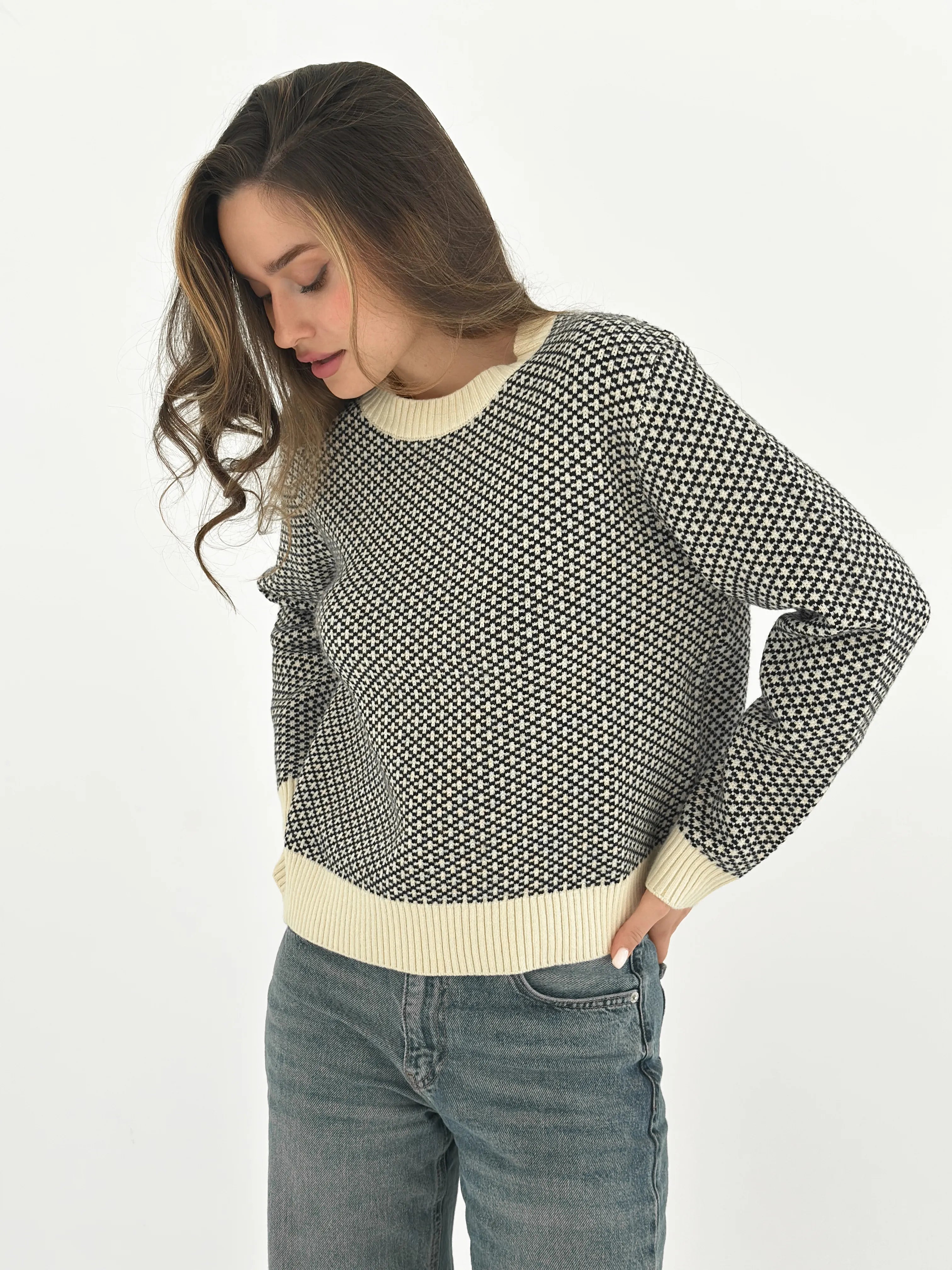Wool sweater with a pattern