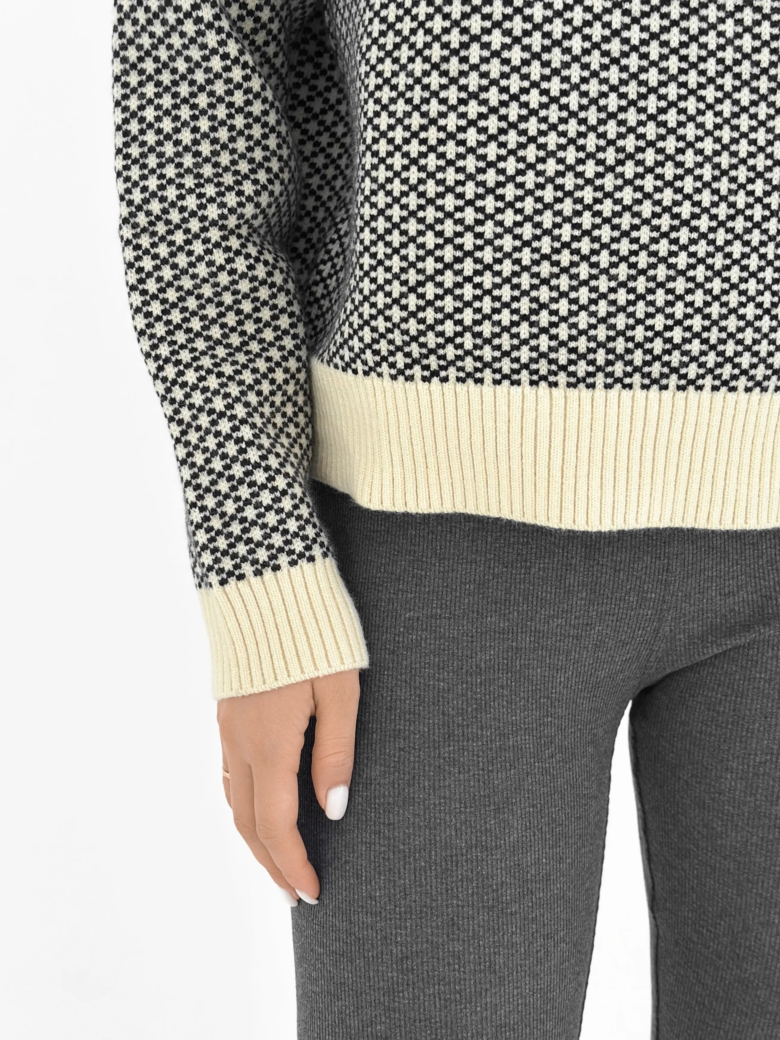 Wool sweater with a pattern