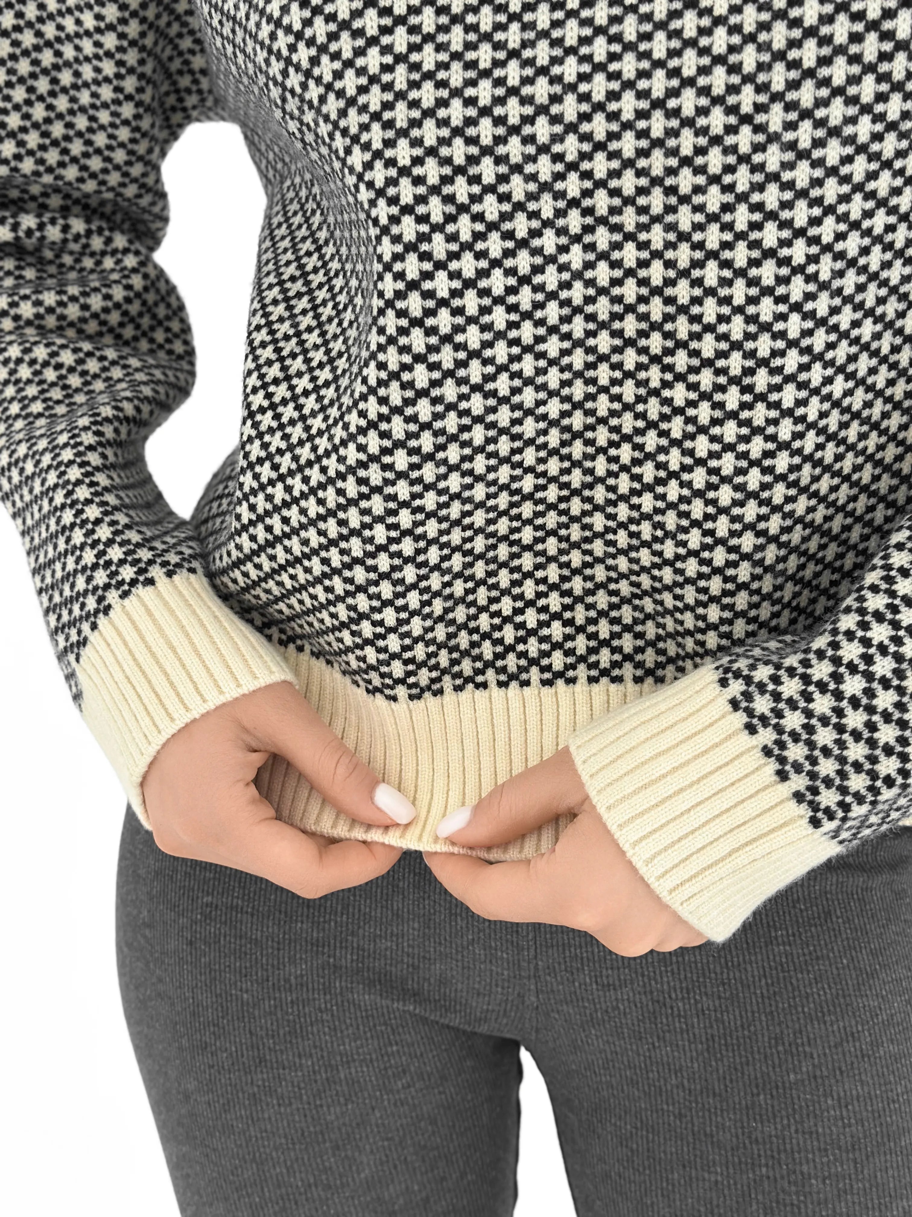 Wool sweater with a pattern