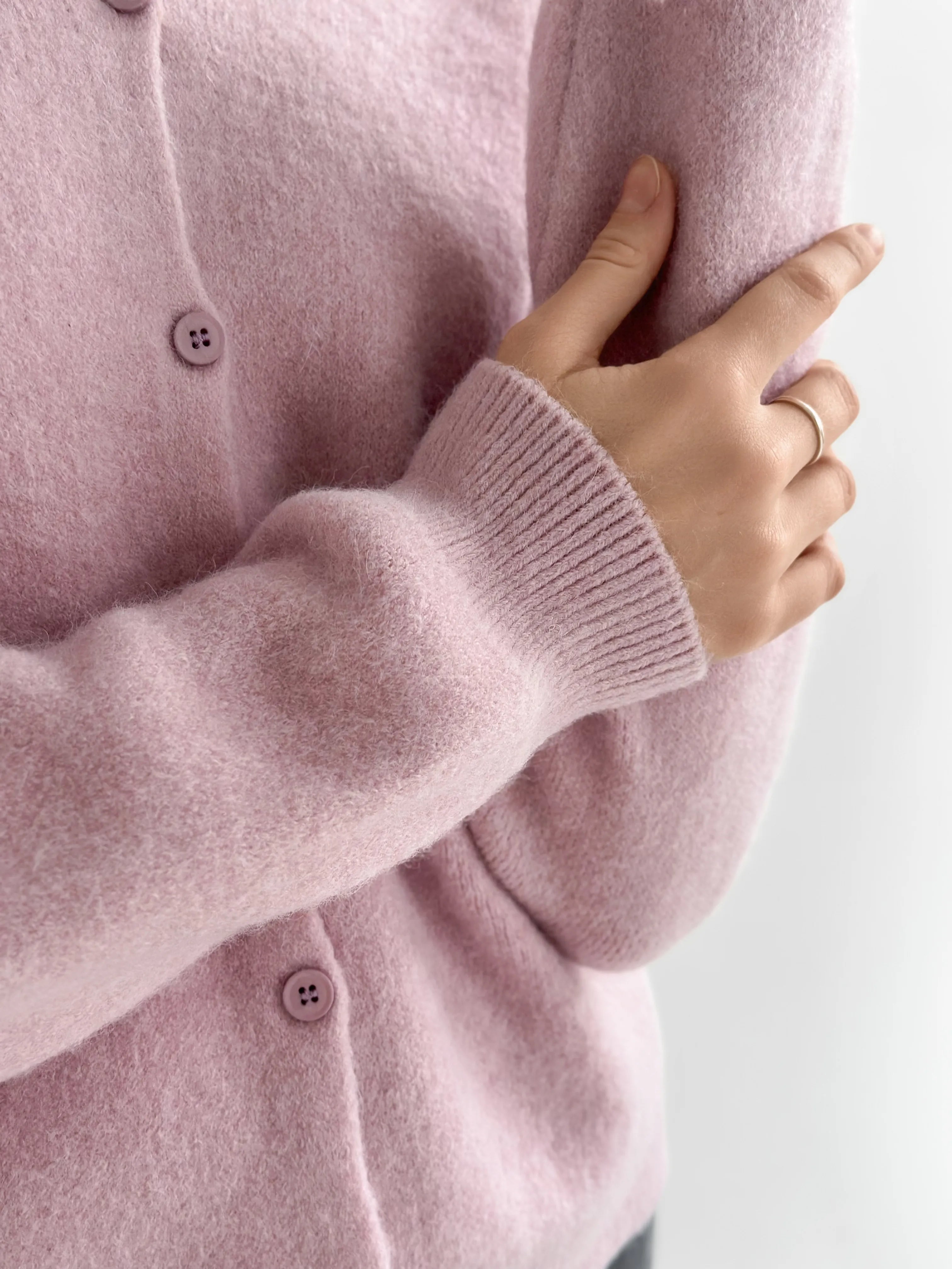 Wool cardigan with hood and buttons pink