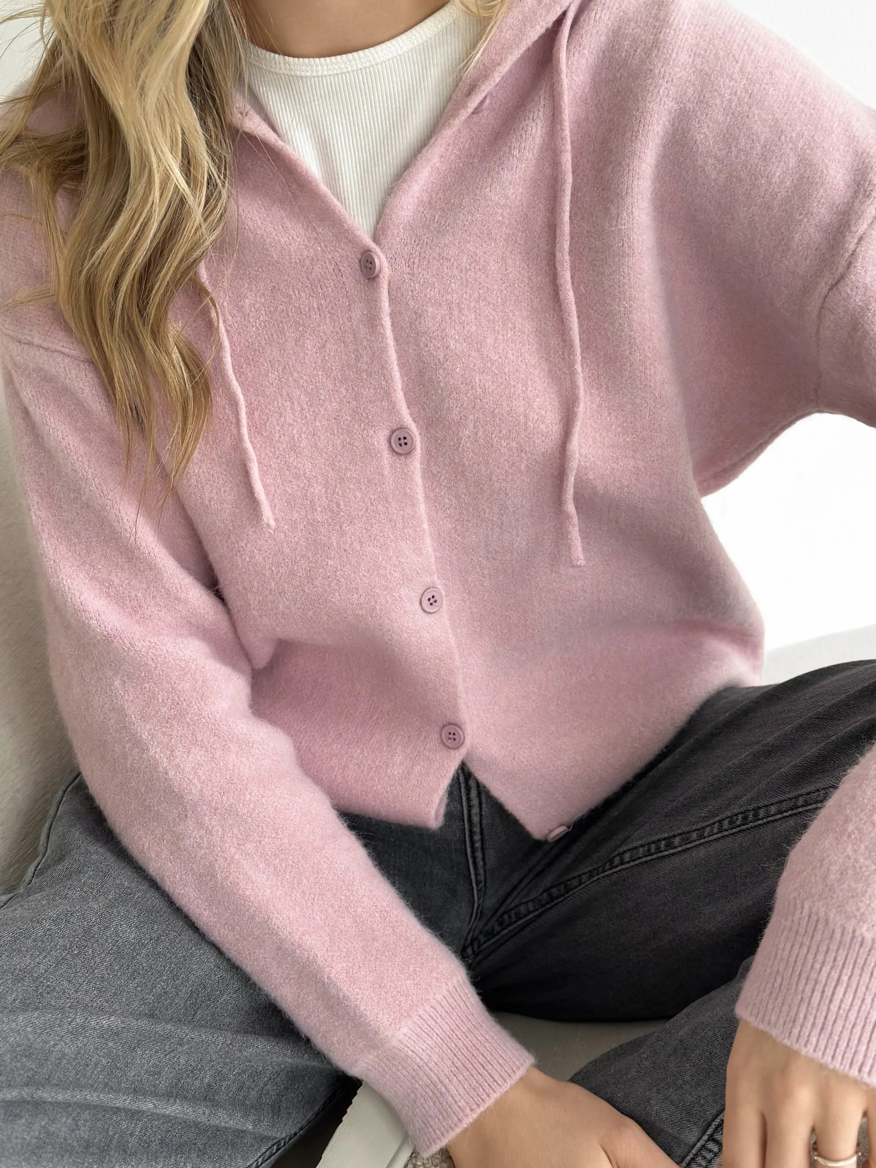 Wool cardigan with hood and buttons pink