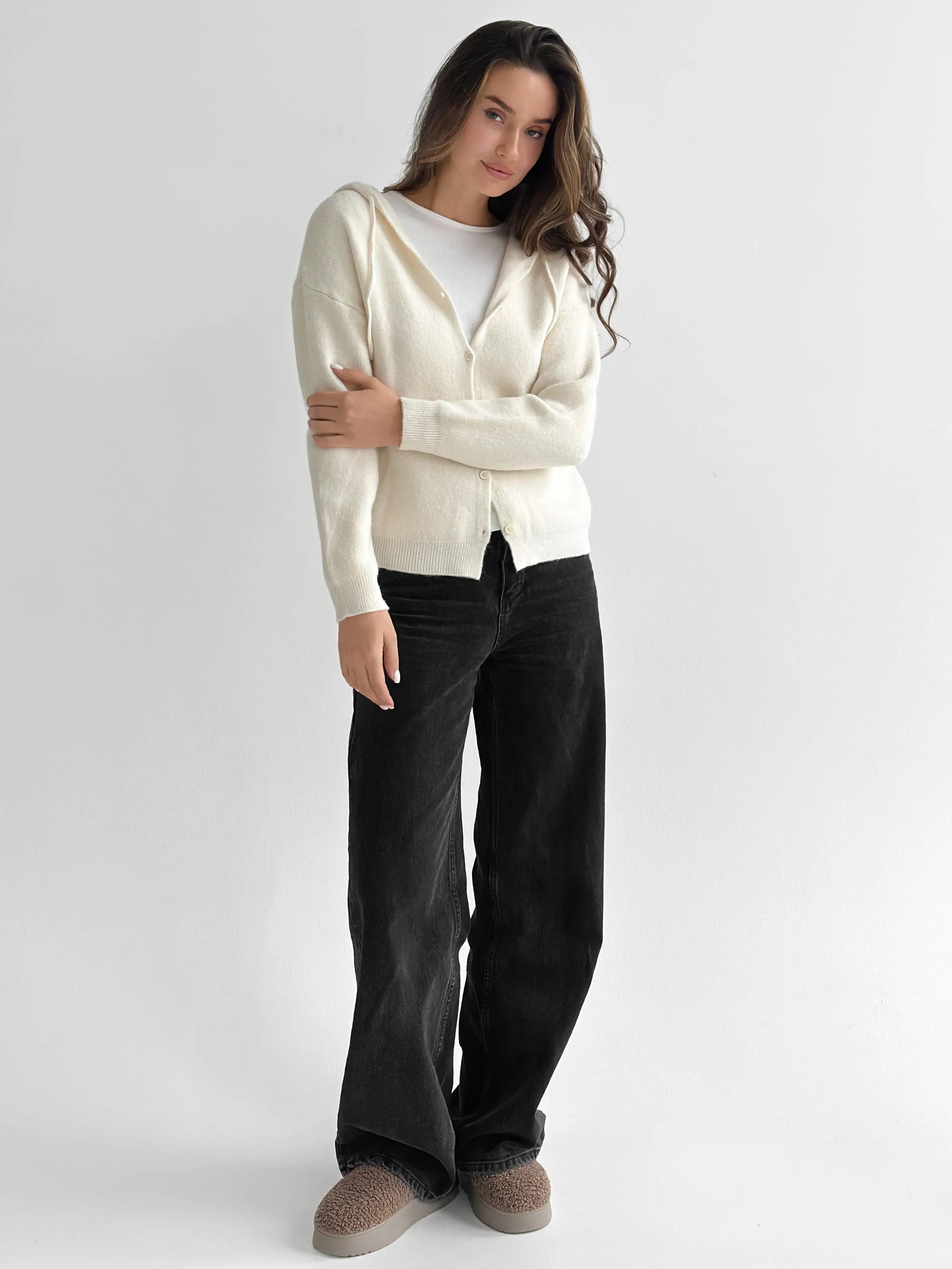 Wool cardigan with hood and buttons milky