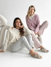 Wool cardigan with hood and buttons pink