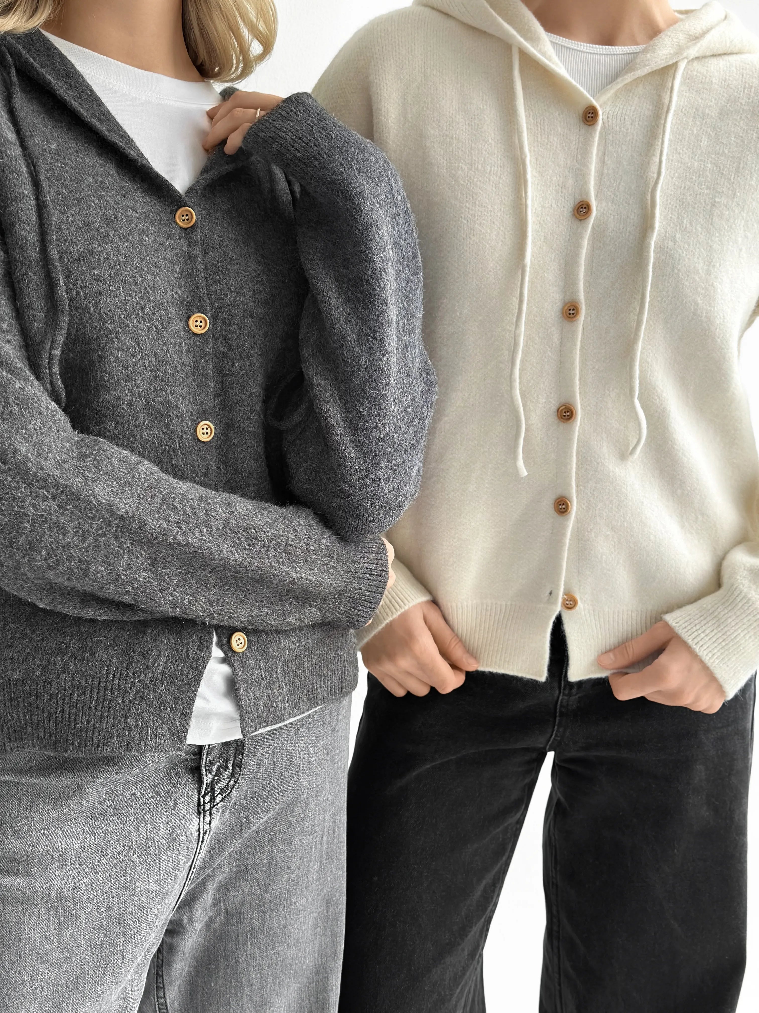 Hooded cardigan with buttons graphite