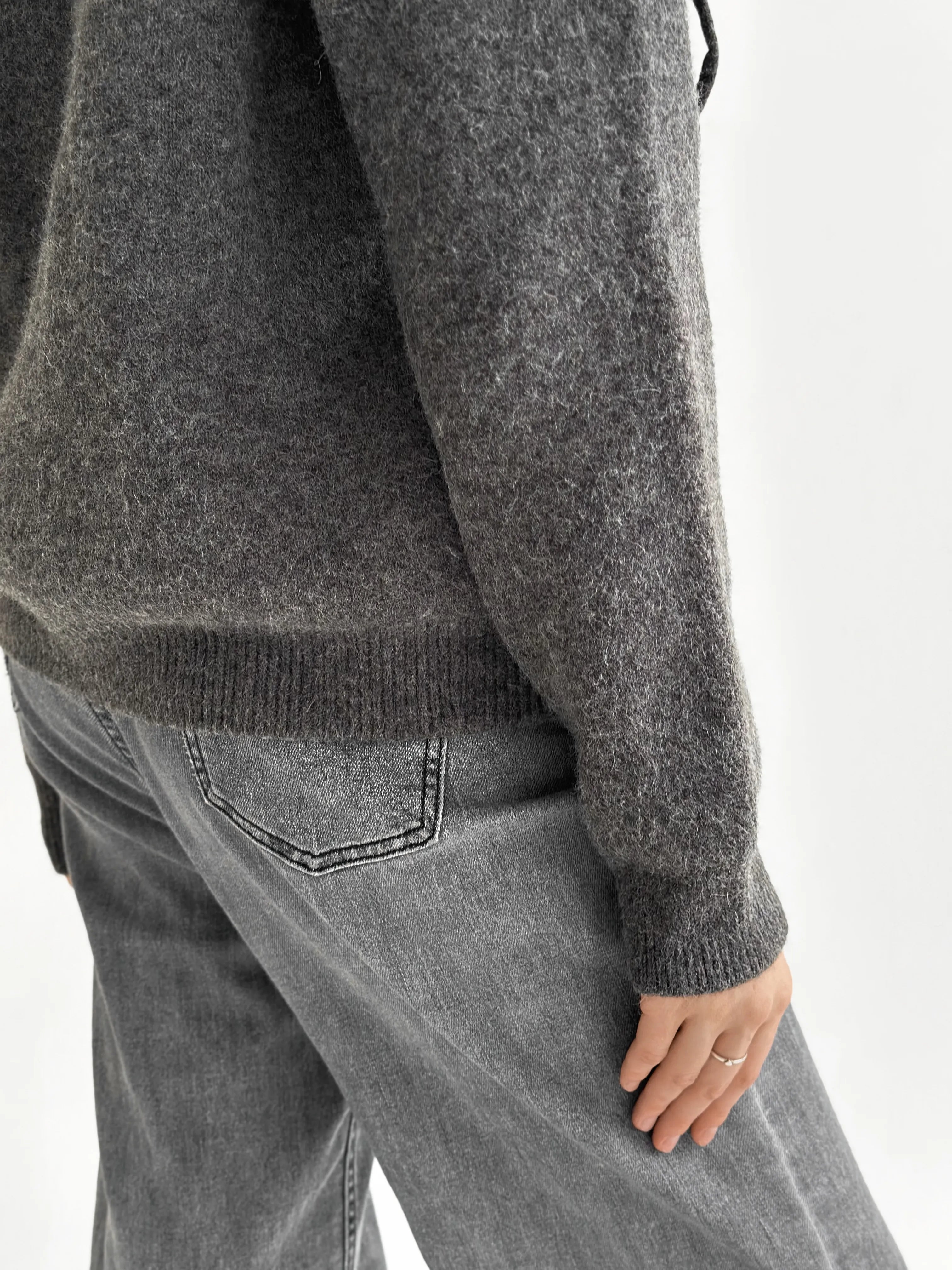 Hooded cardigan with buttons graphite
