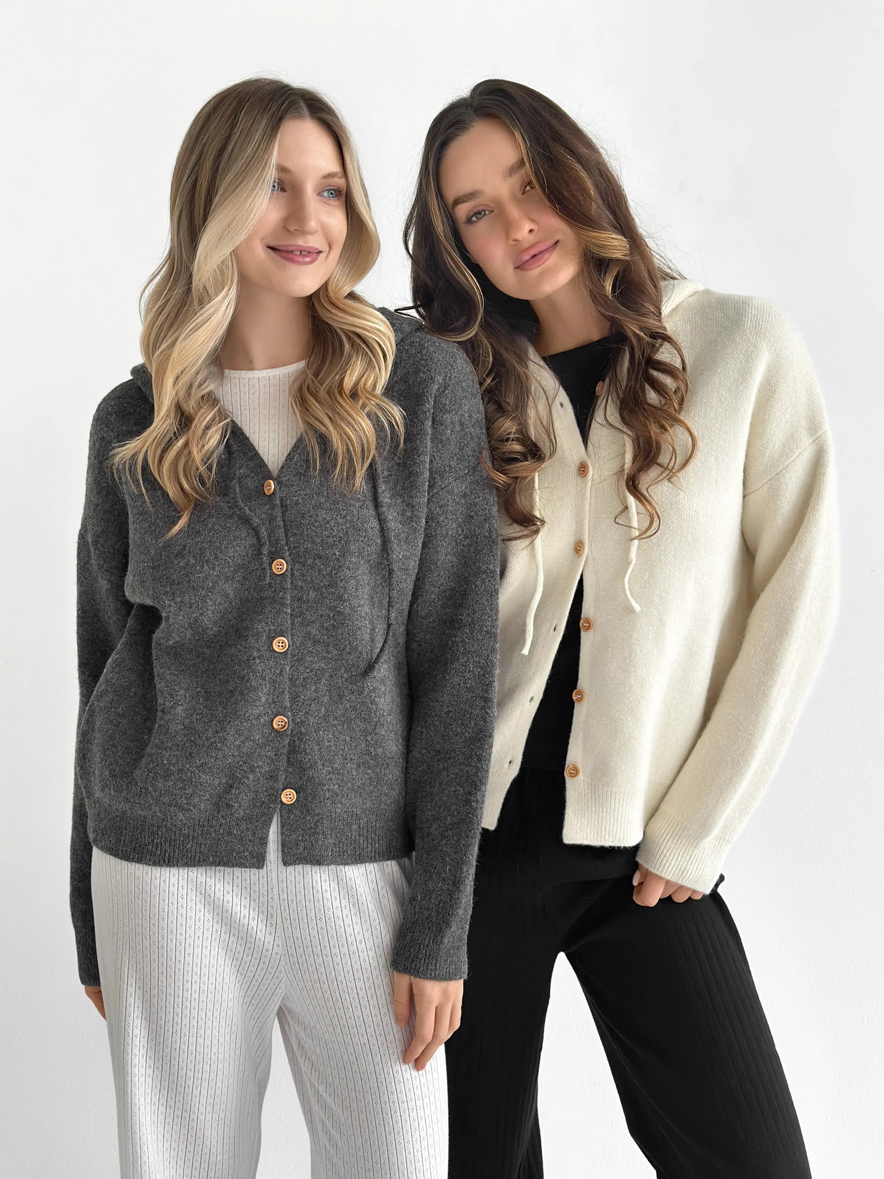 Hooded cardigan with buttons graphite