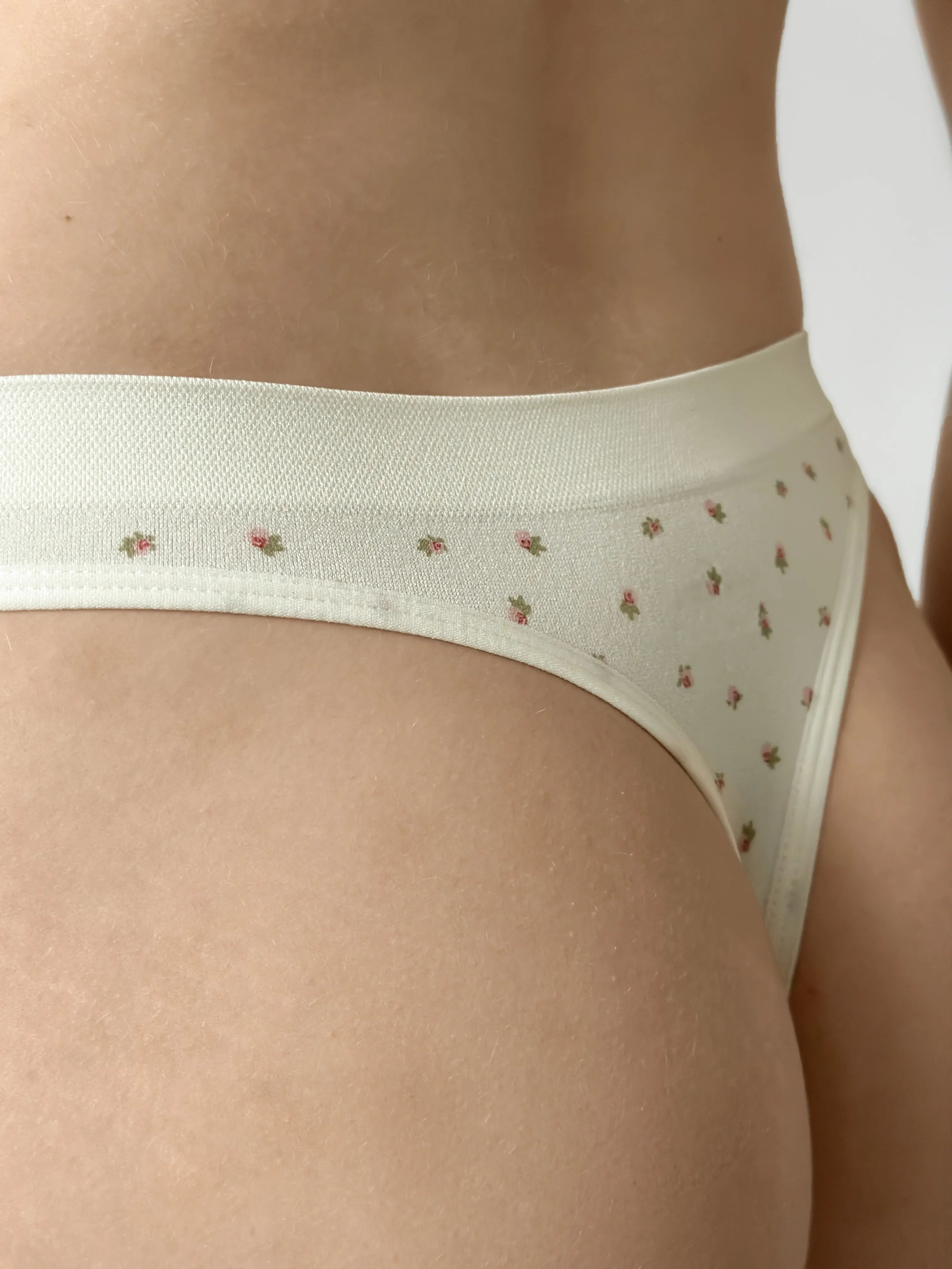 Lingerie panties thong basic milky rose