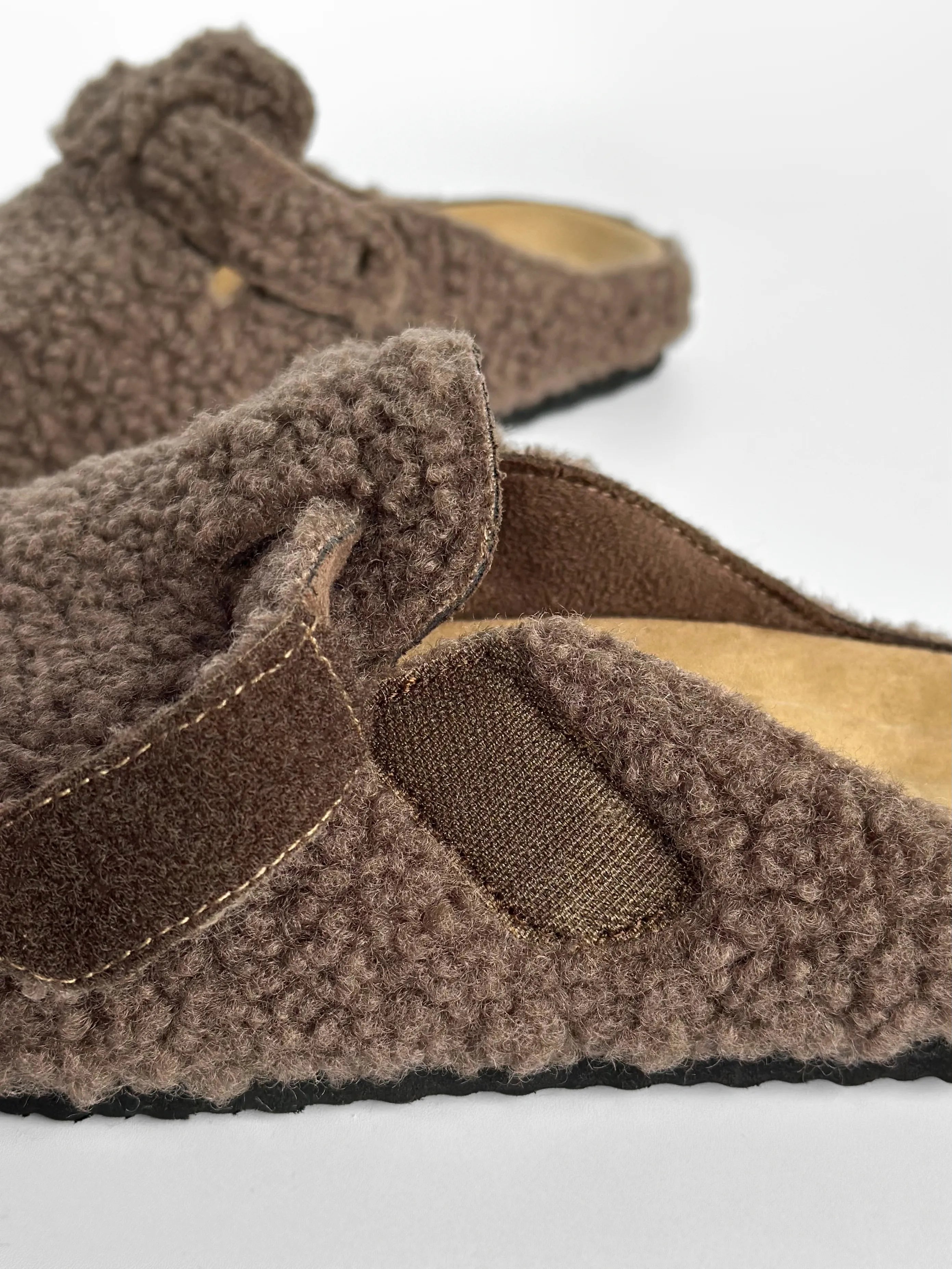 Women's Teddy clogs with strap, brown