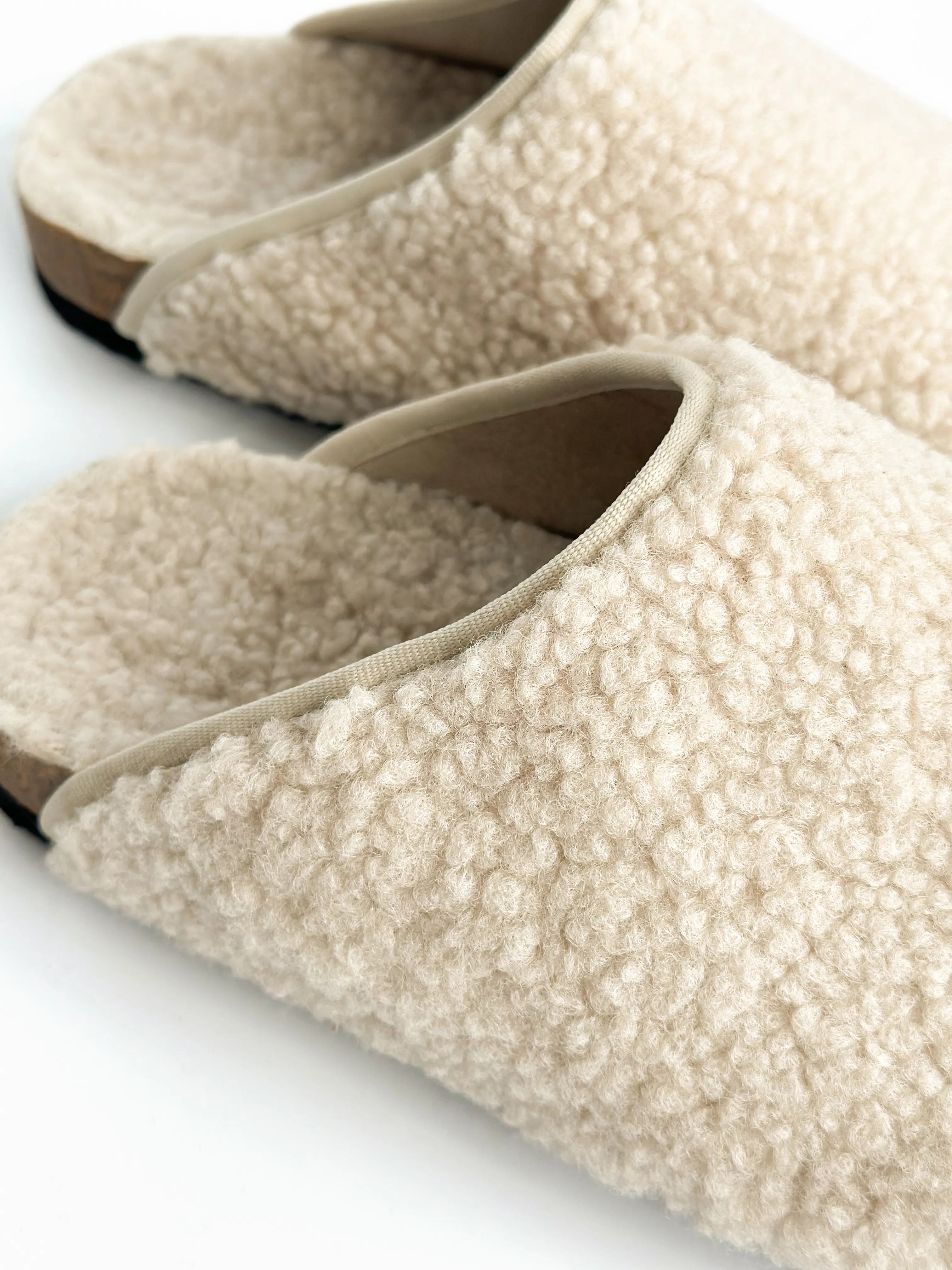 Women's Teddy clogs with edging, milky