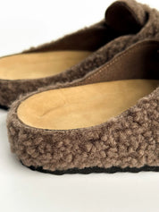 Women's Teddy clogs with strap, brown
