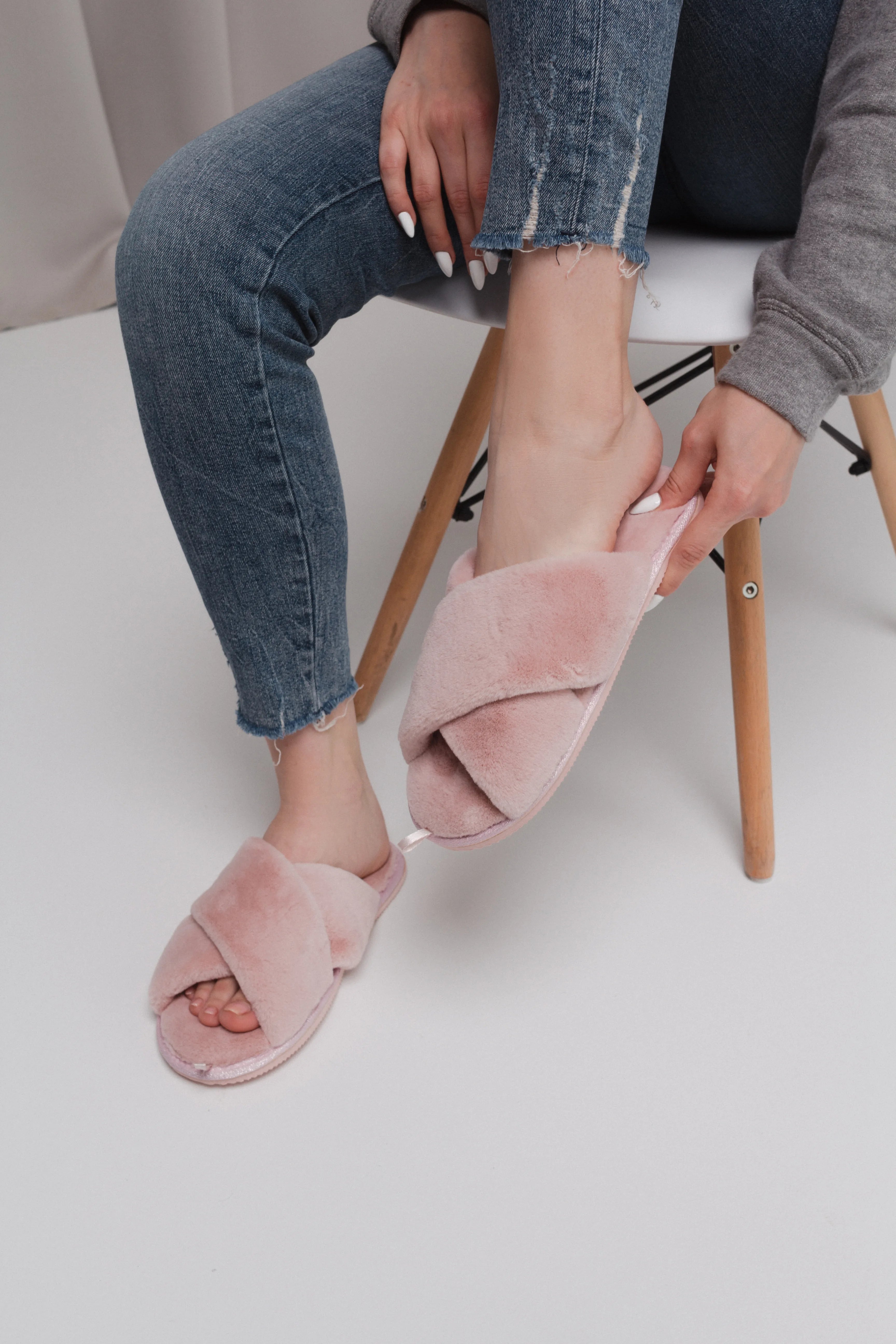 Women's slippers HS-LUX fur cross pink