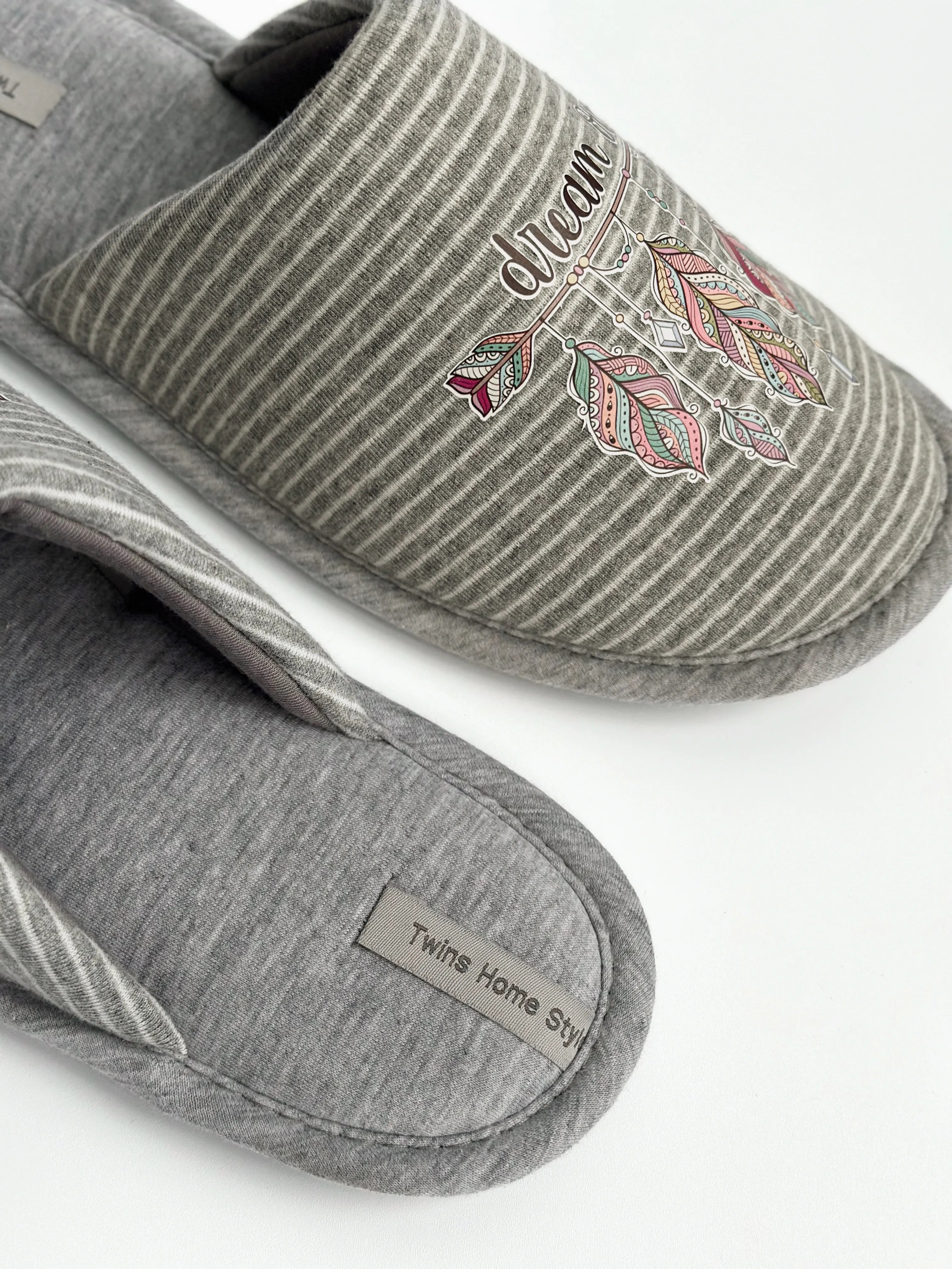 Women's indoor slippers HS-VL closed, gray stripe with PVC sticker
