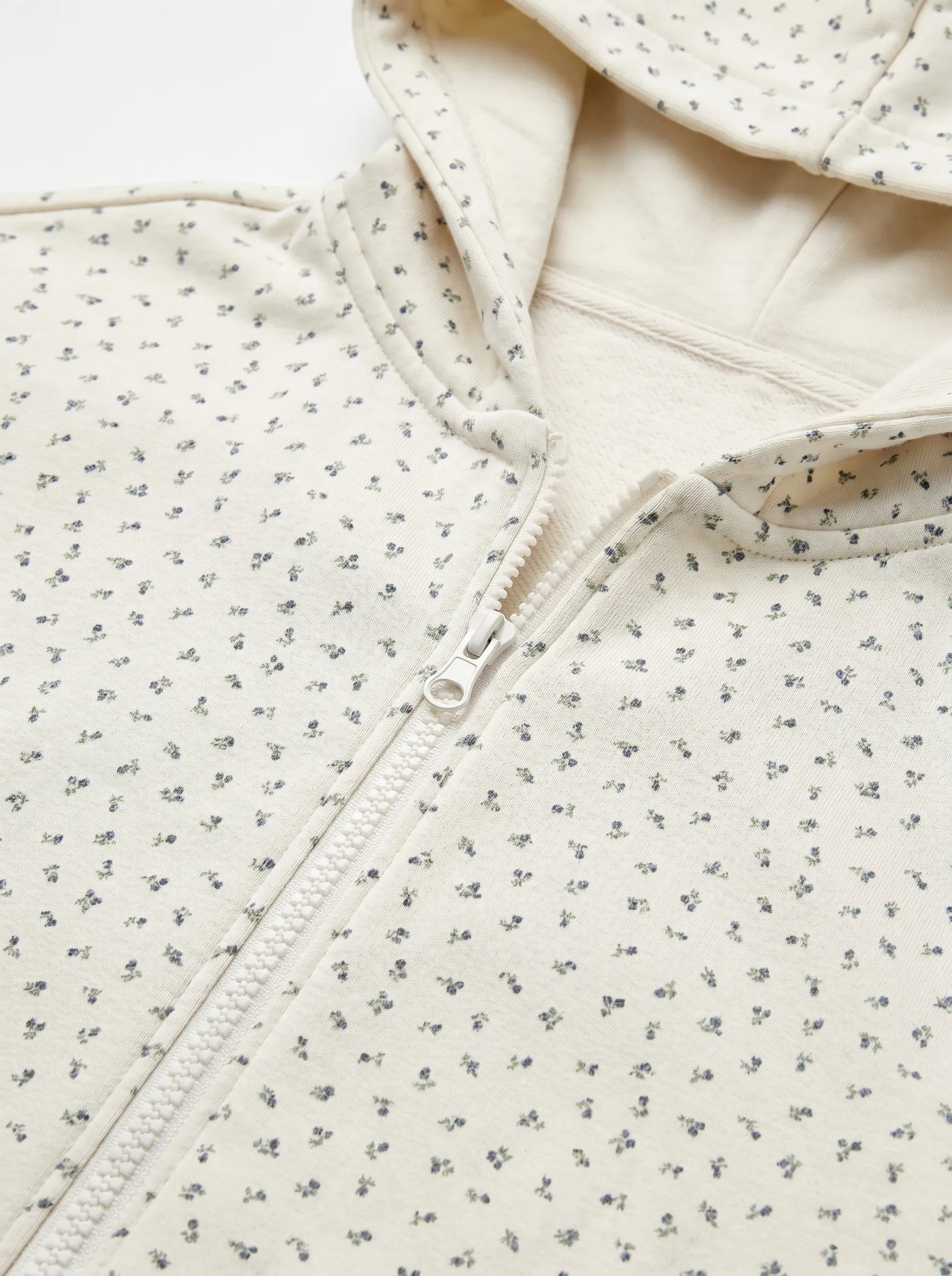 Cotton Sweatshirt with a hood with a zipper 3-thread knit blue flower on milky
