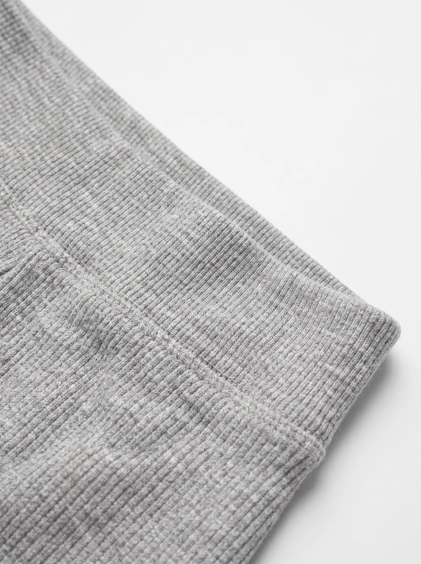 Light gray leggings