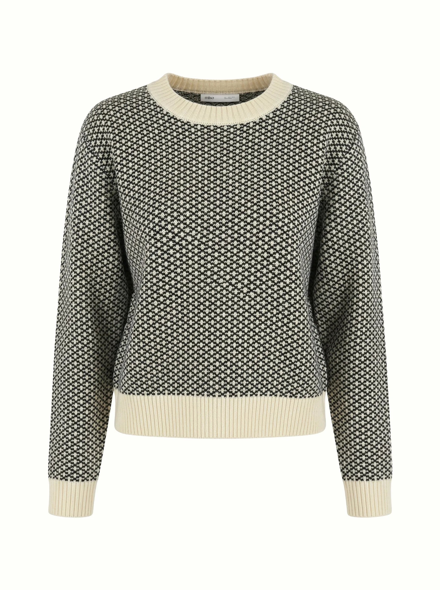 Wool sweater with a pattern