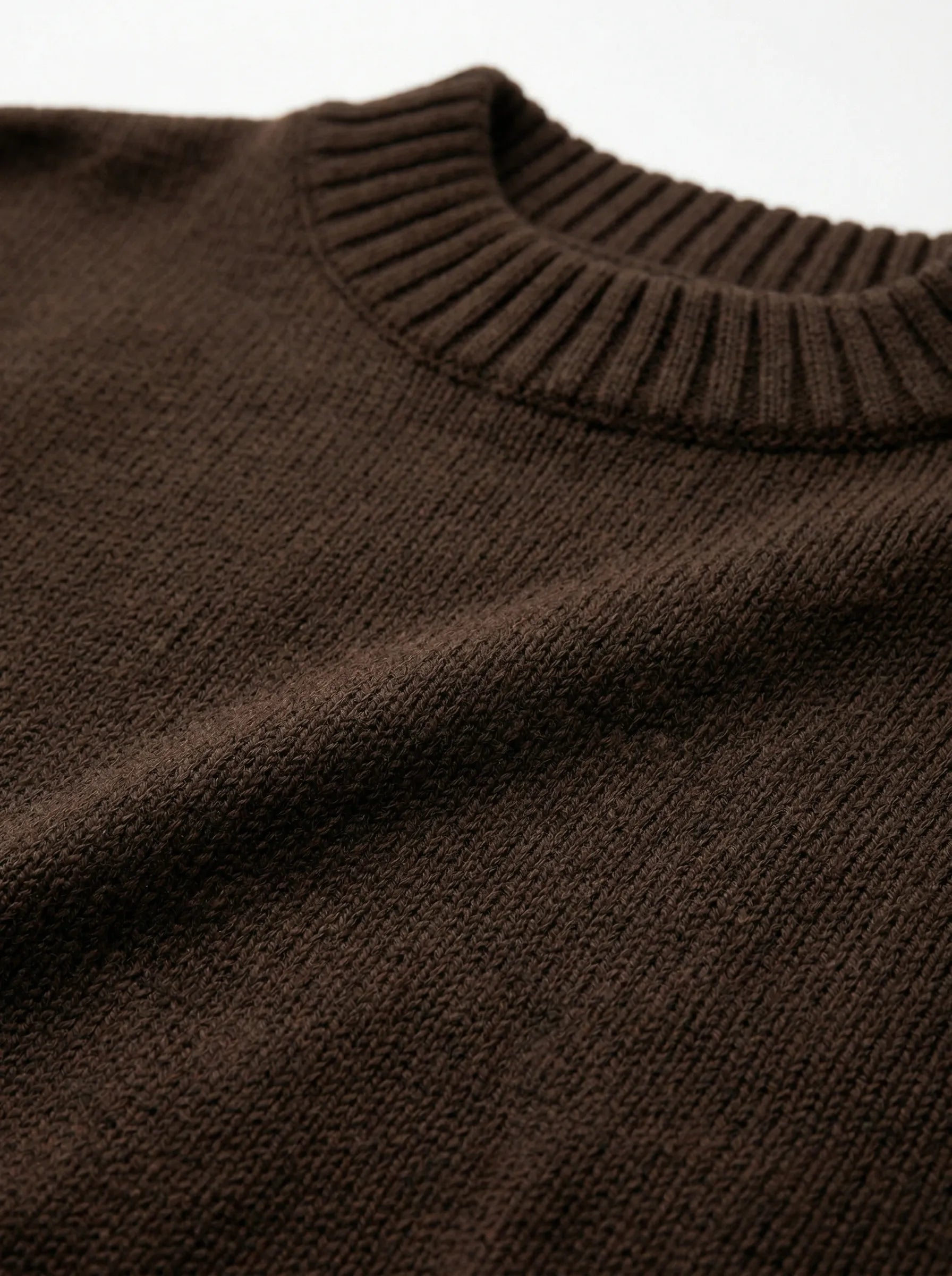Knitted sweater brown