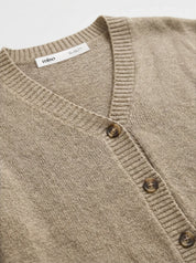 Knitted cardigan elongated with buttons beige