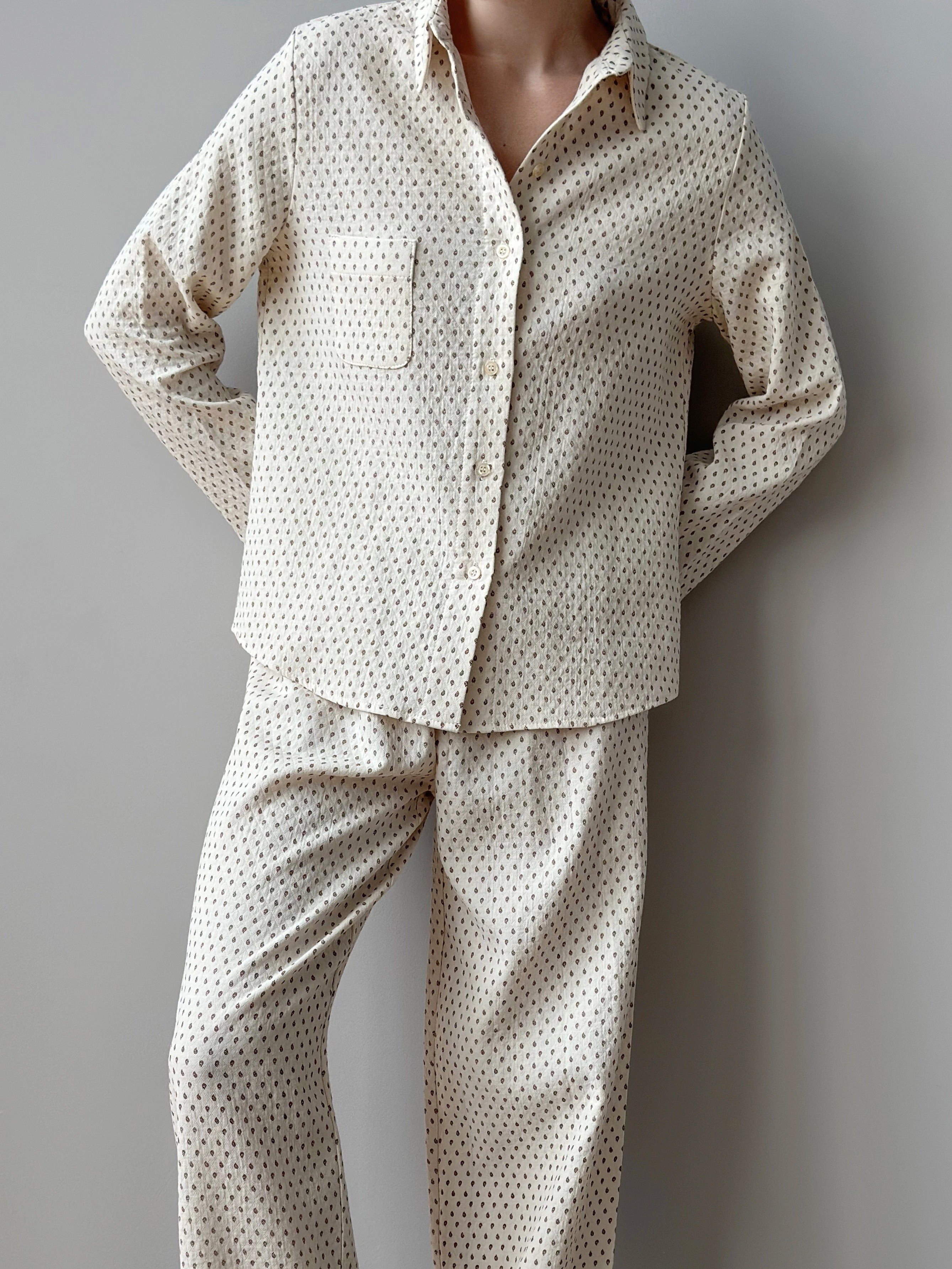 Suit shirt and pants "cotton quilted" milky
