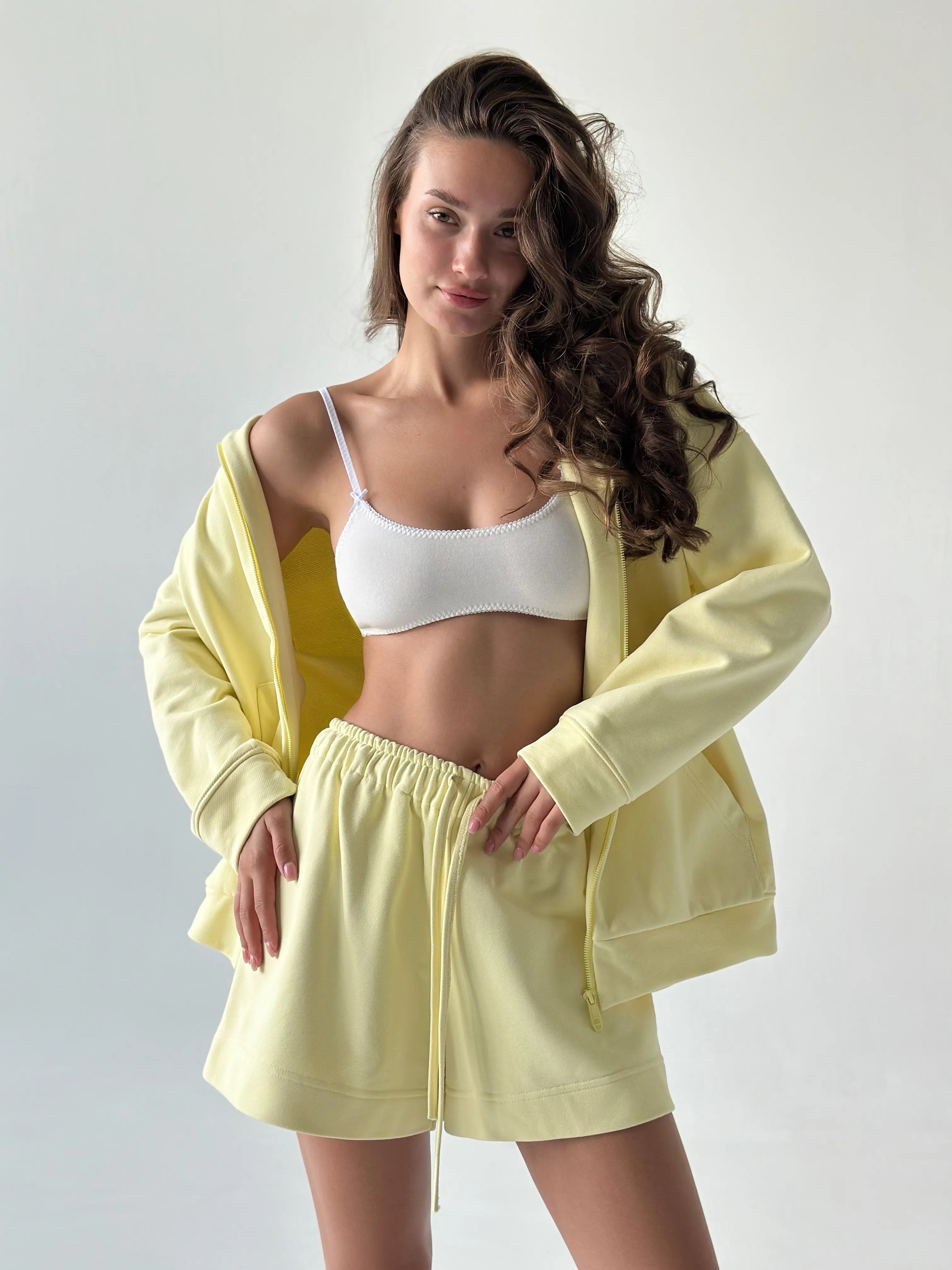 Cotton Sweatshirt with a hood and a zipper 3-thread knit lemon