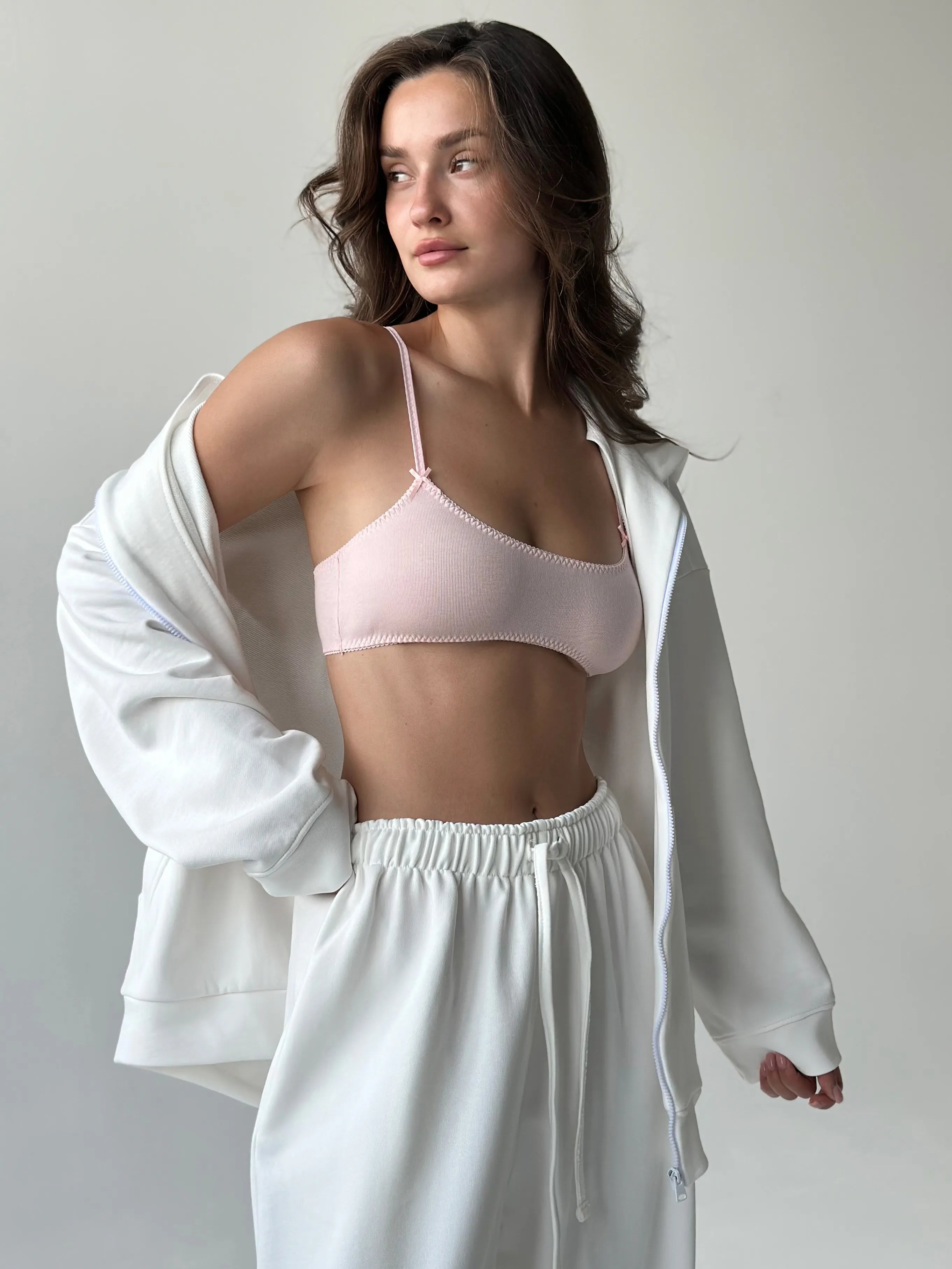 Cotton Sweatshirt with a hood and a zipper 3-thread knit white