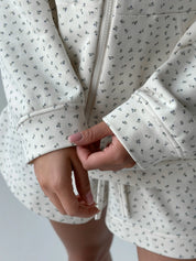 Cotton Sweatshirt with a hood with a zipper 3-thread knit blue flower on milky