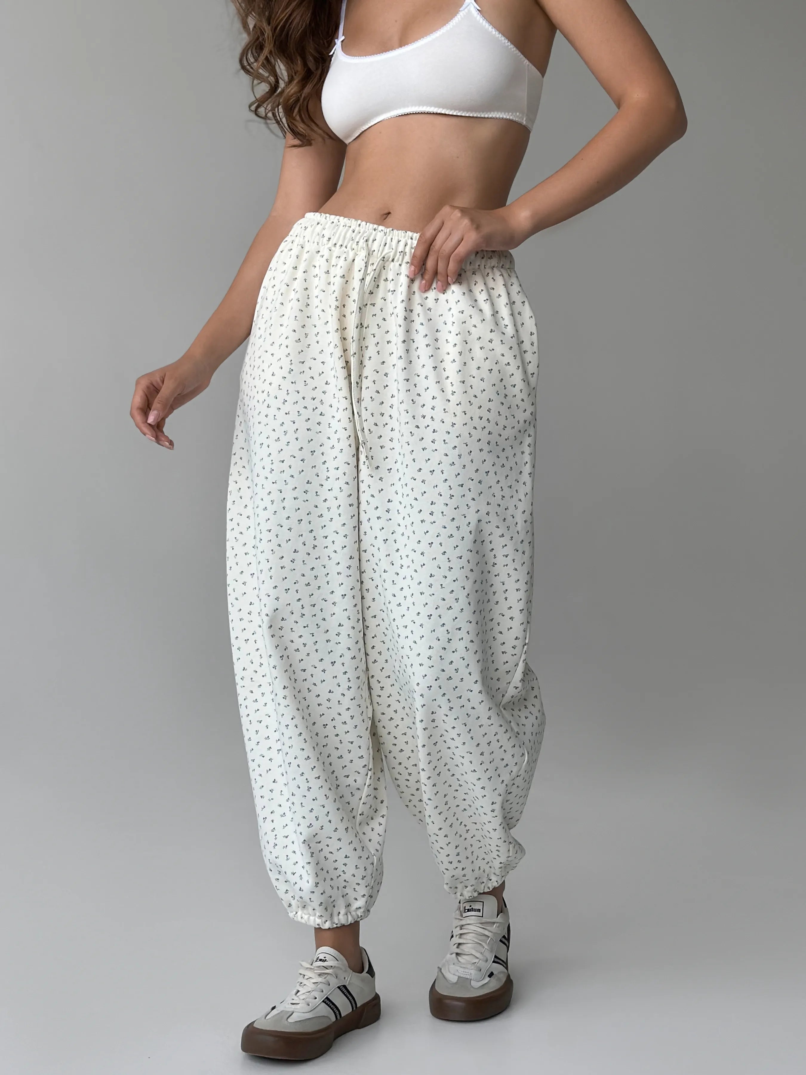 Cotton Pants knitwear 3-thread blue flower on milky