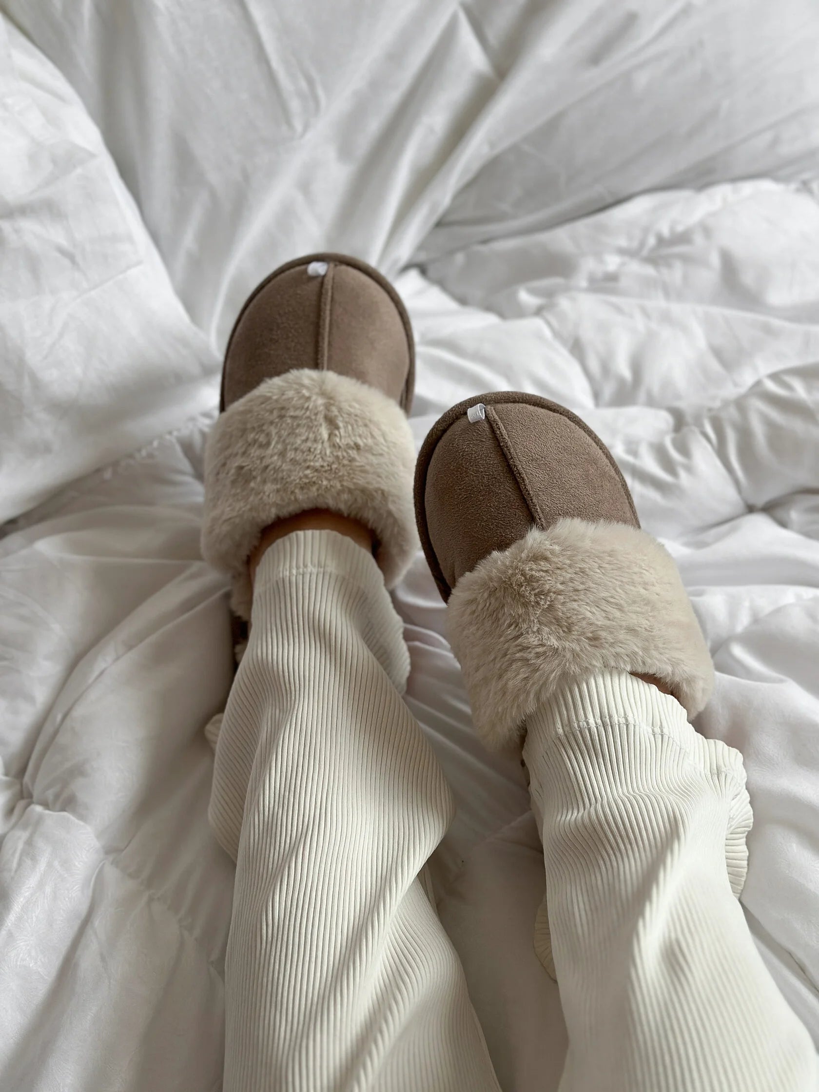 Women's slippers HS-LUX suede mocha