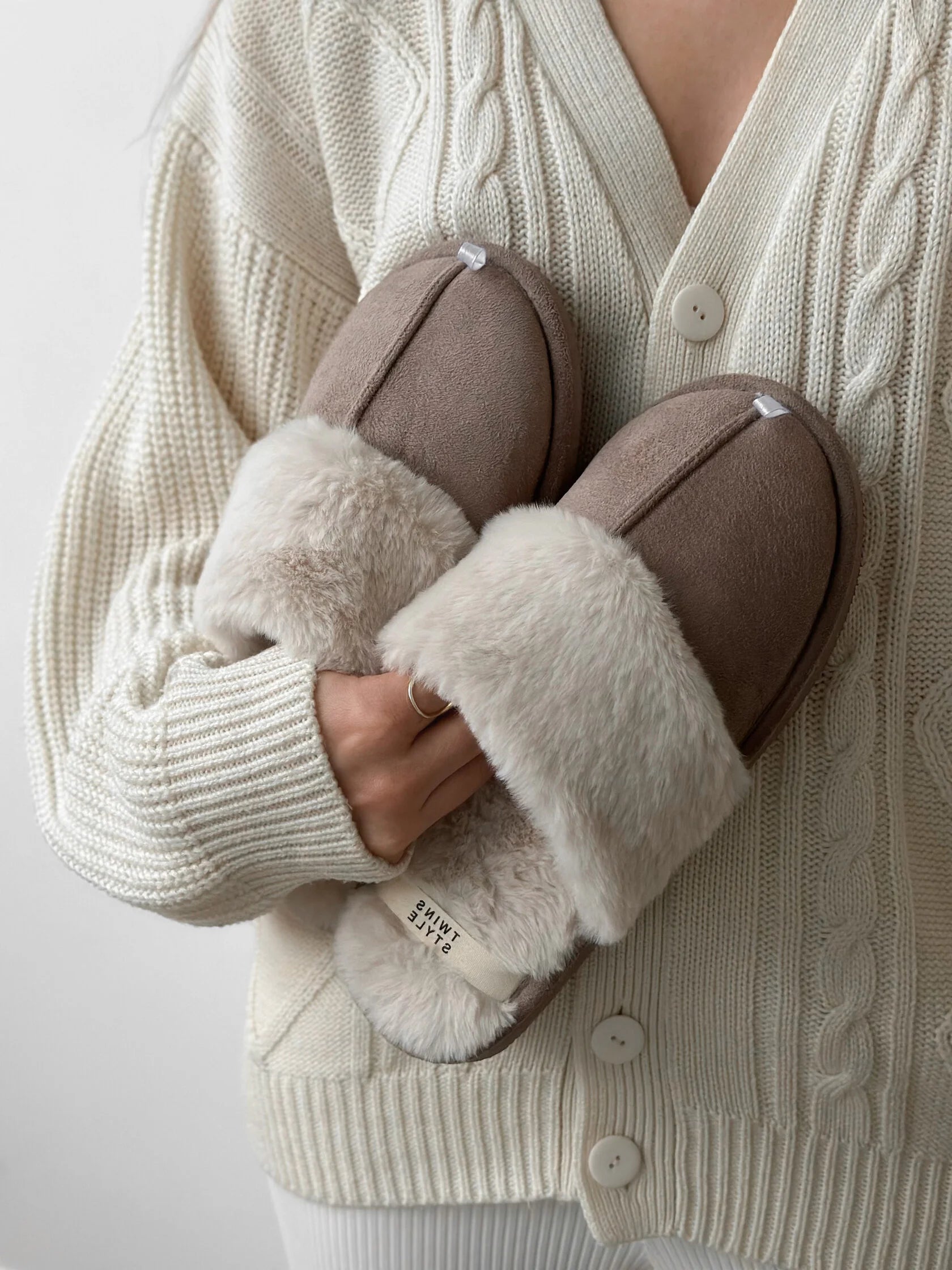 Women's slippers HS-LUX suede mocha