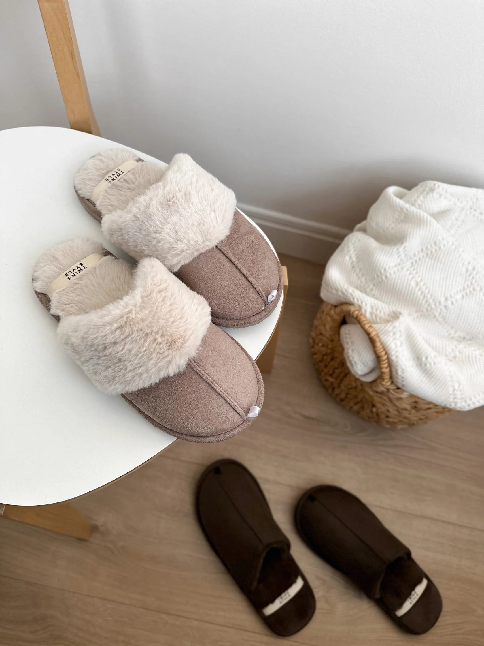 Women's slippers HS-LUX suede mocha