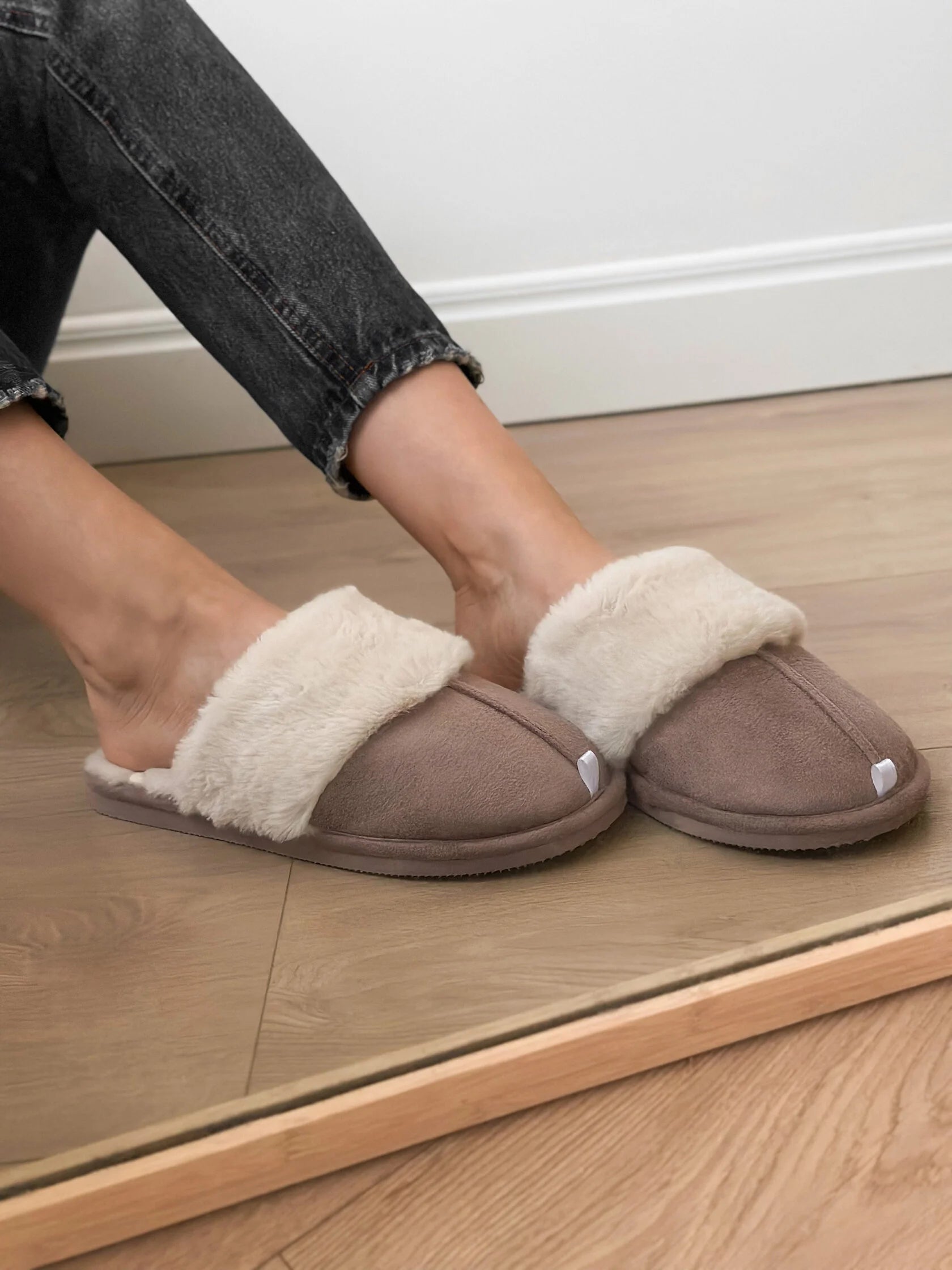 Women's slippers HS-LUX suede mocha