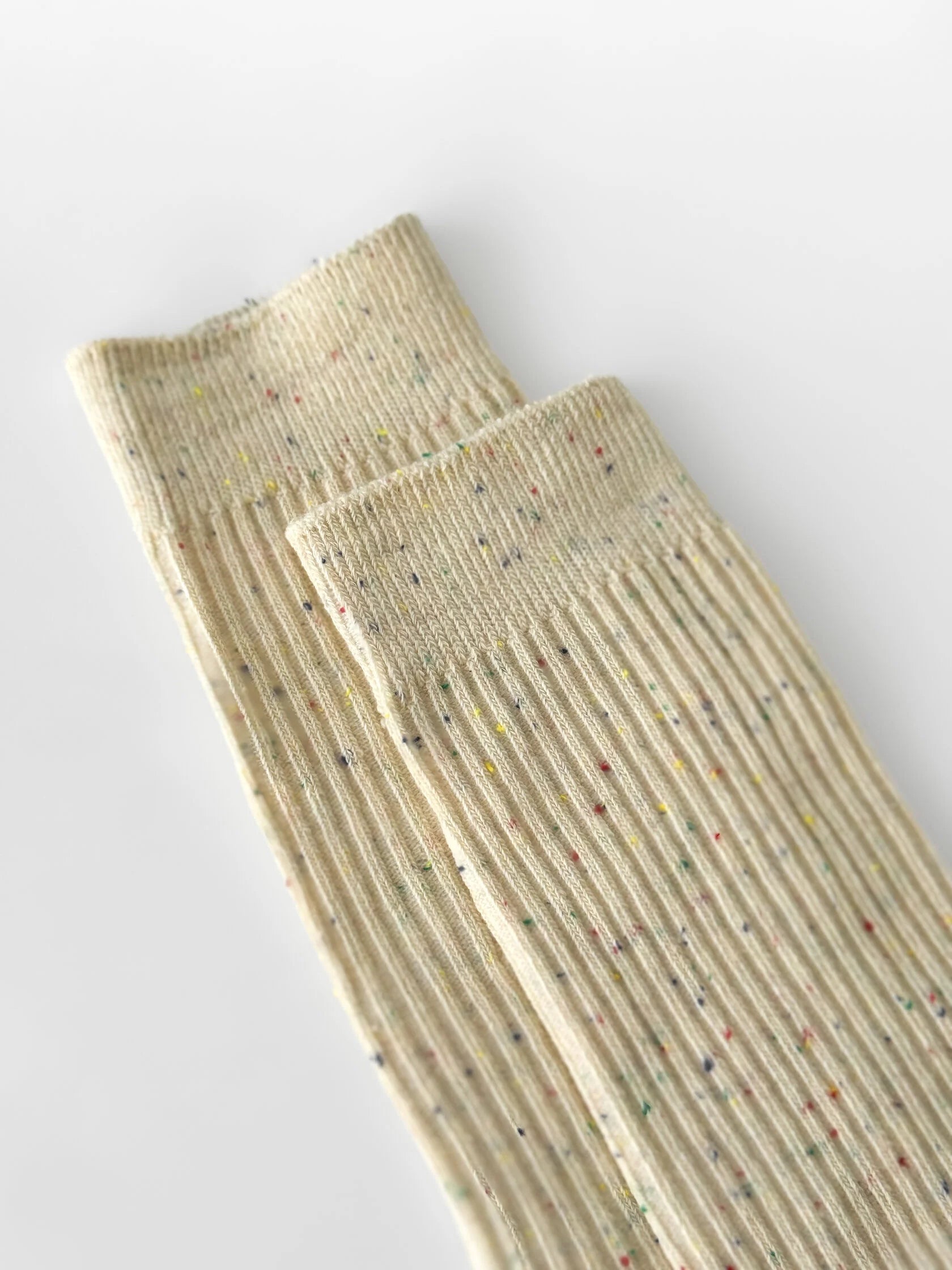 Melange unbleached cotton socks with fine rib