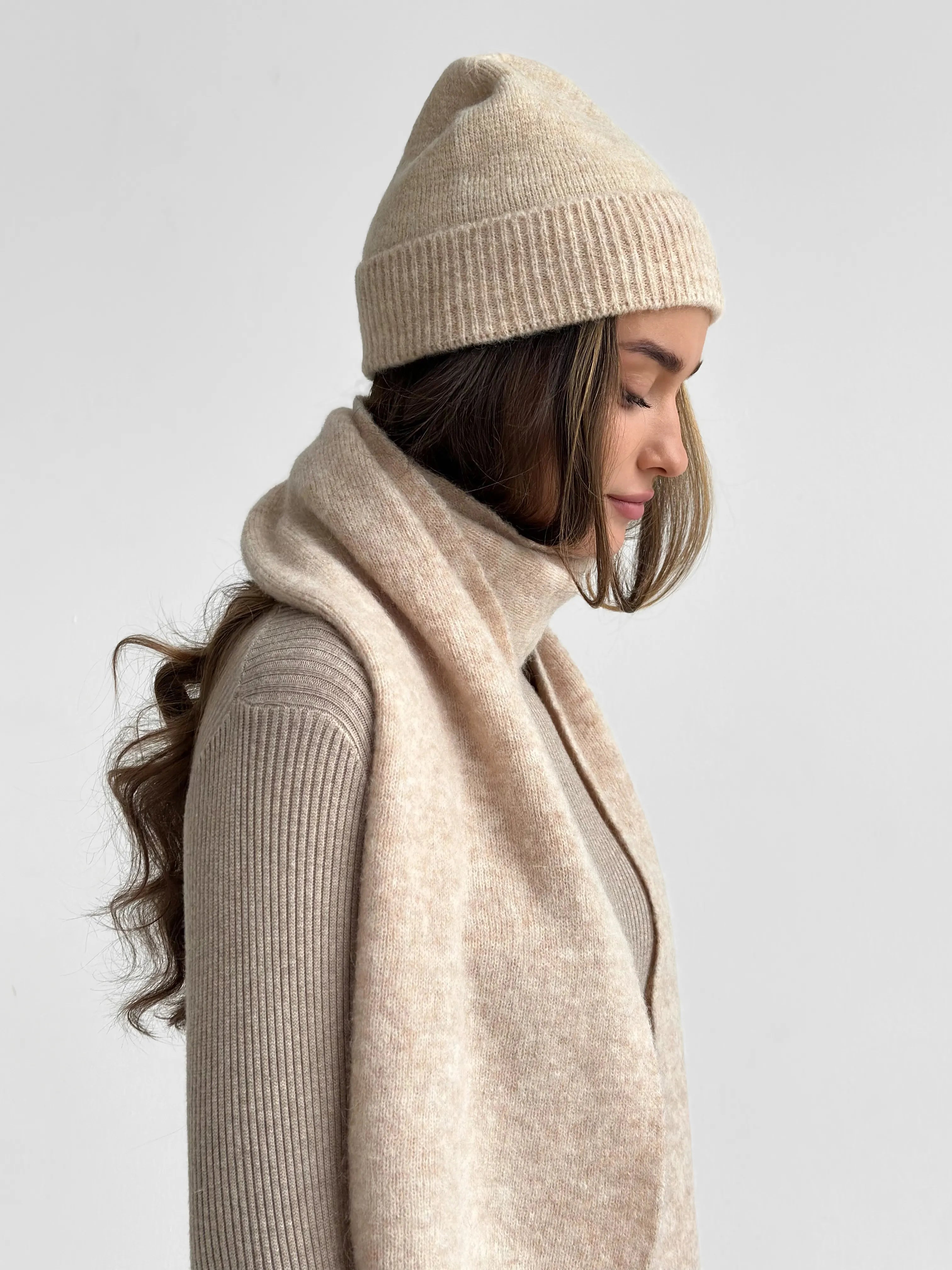 Women's light beige Alpaca scarf