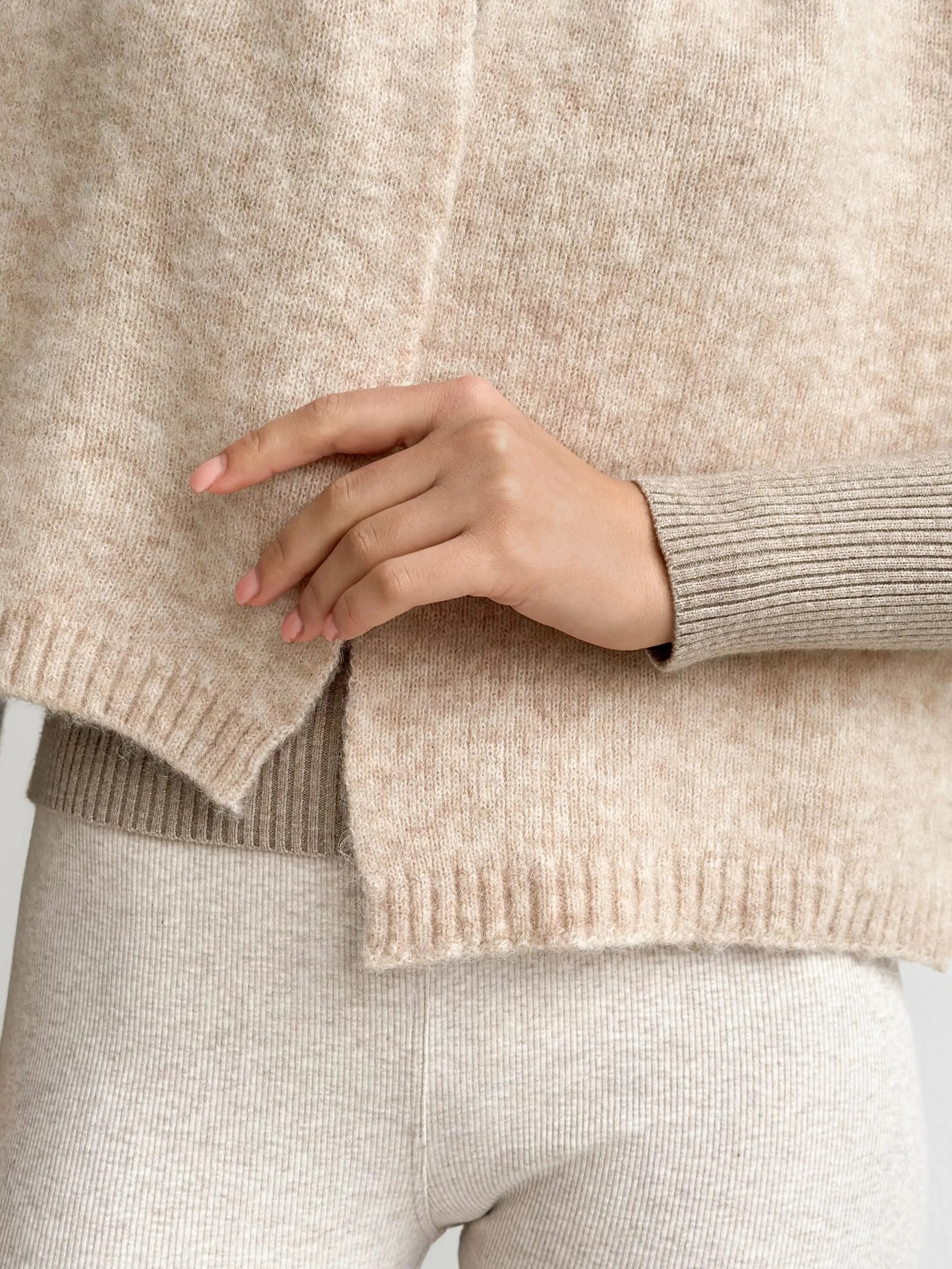 Women's light beige Alpaca scarf