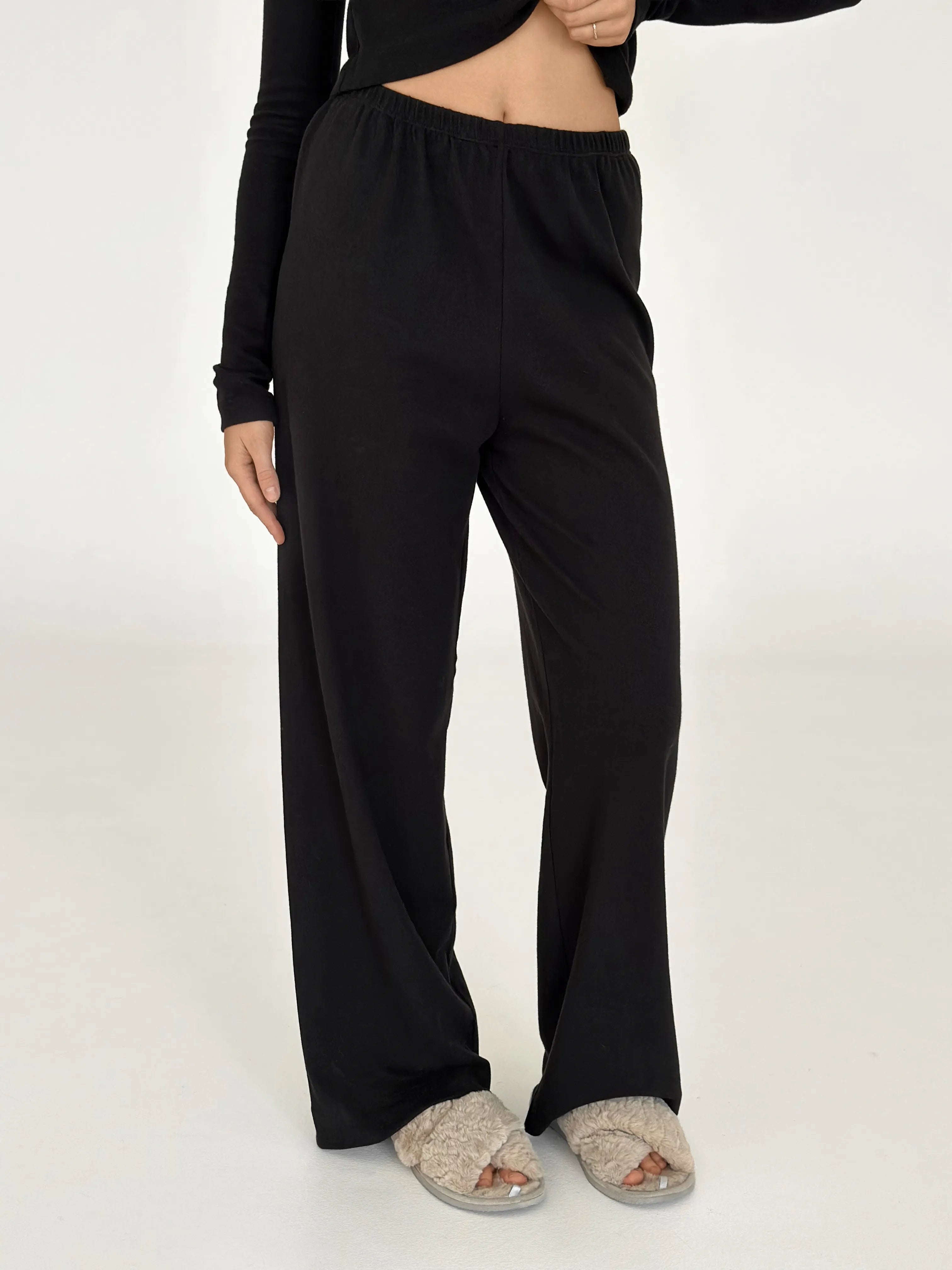 Ribbed knitted suit wide pants and long sleeves black