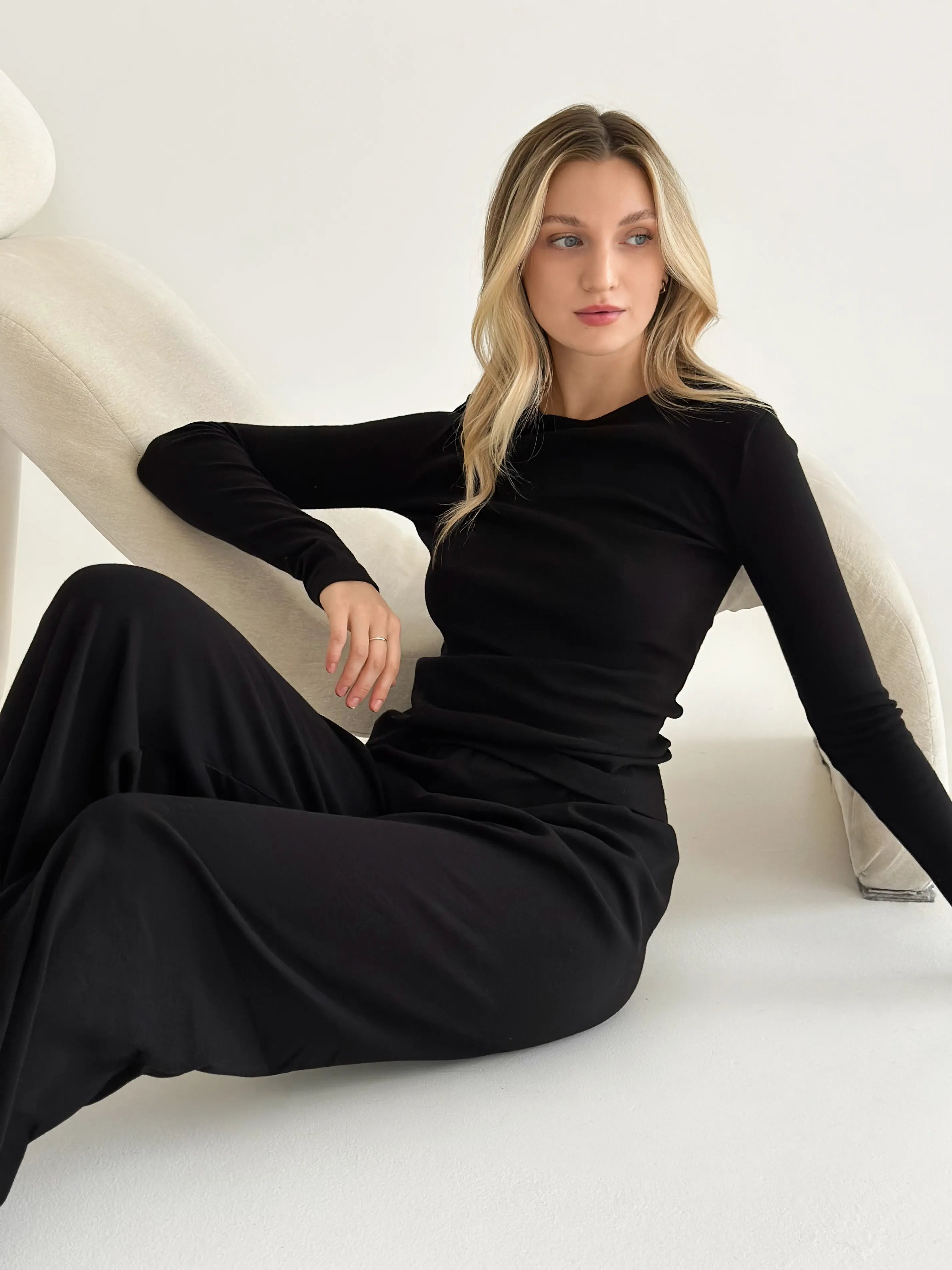 Ribbed knitted suit wide pants and long sleeves black
